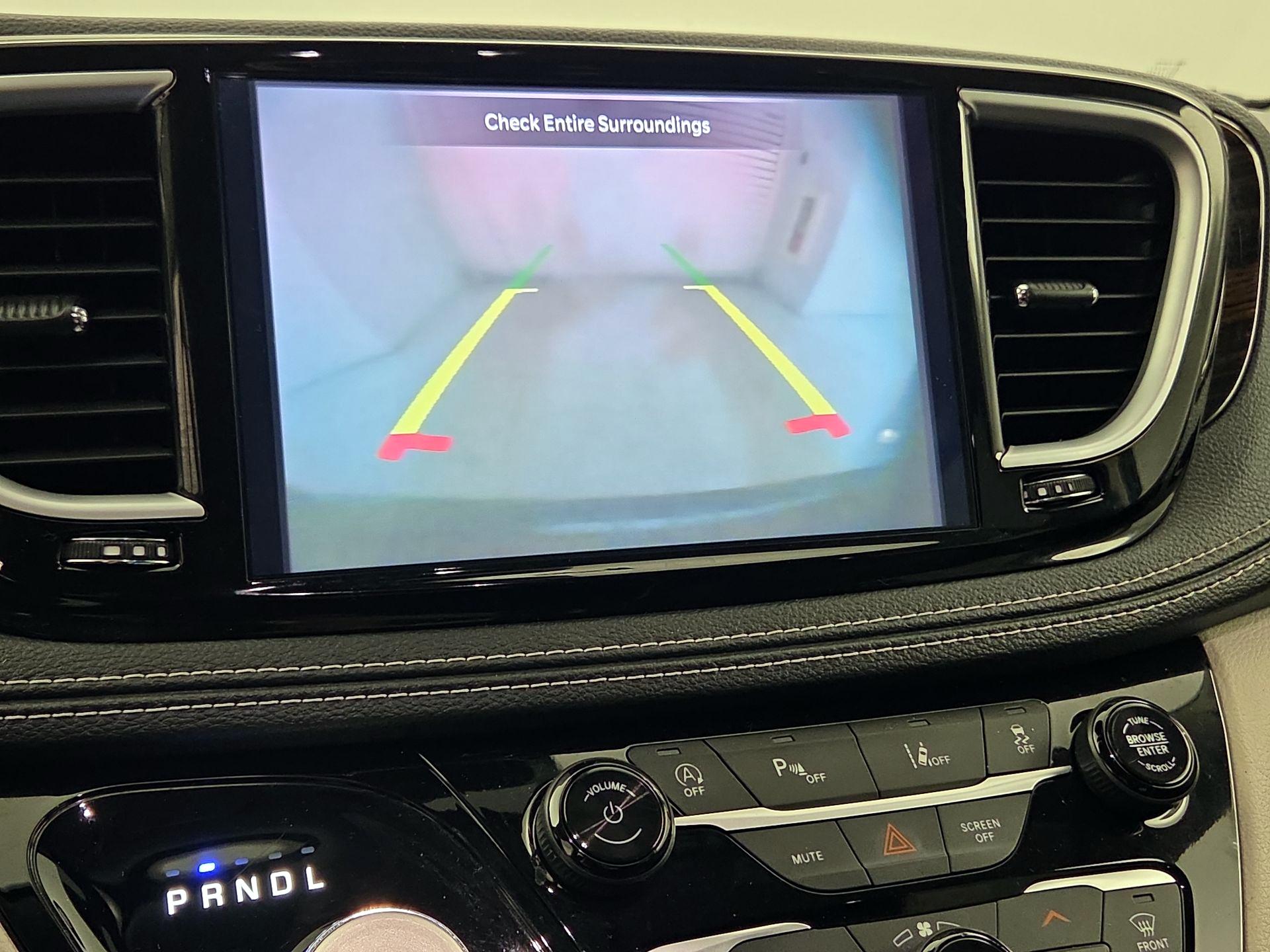 Thumbnail: 2023 Chrysler Pacifica - 15