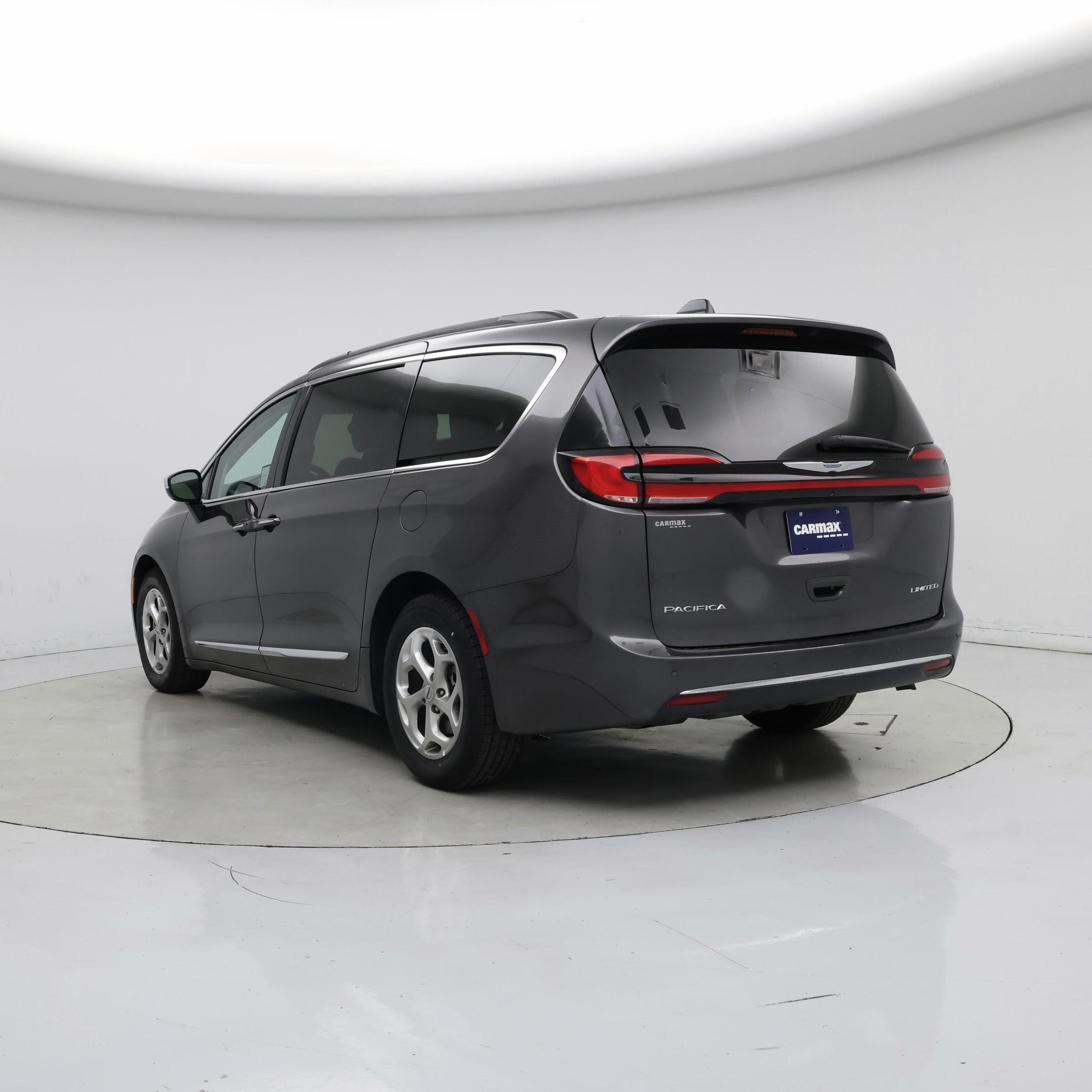 Thumbnail: 2023 Chrysler Pacifica - 2