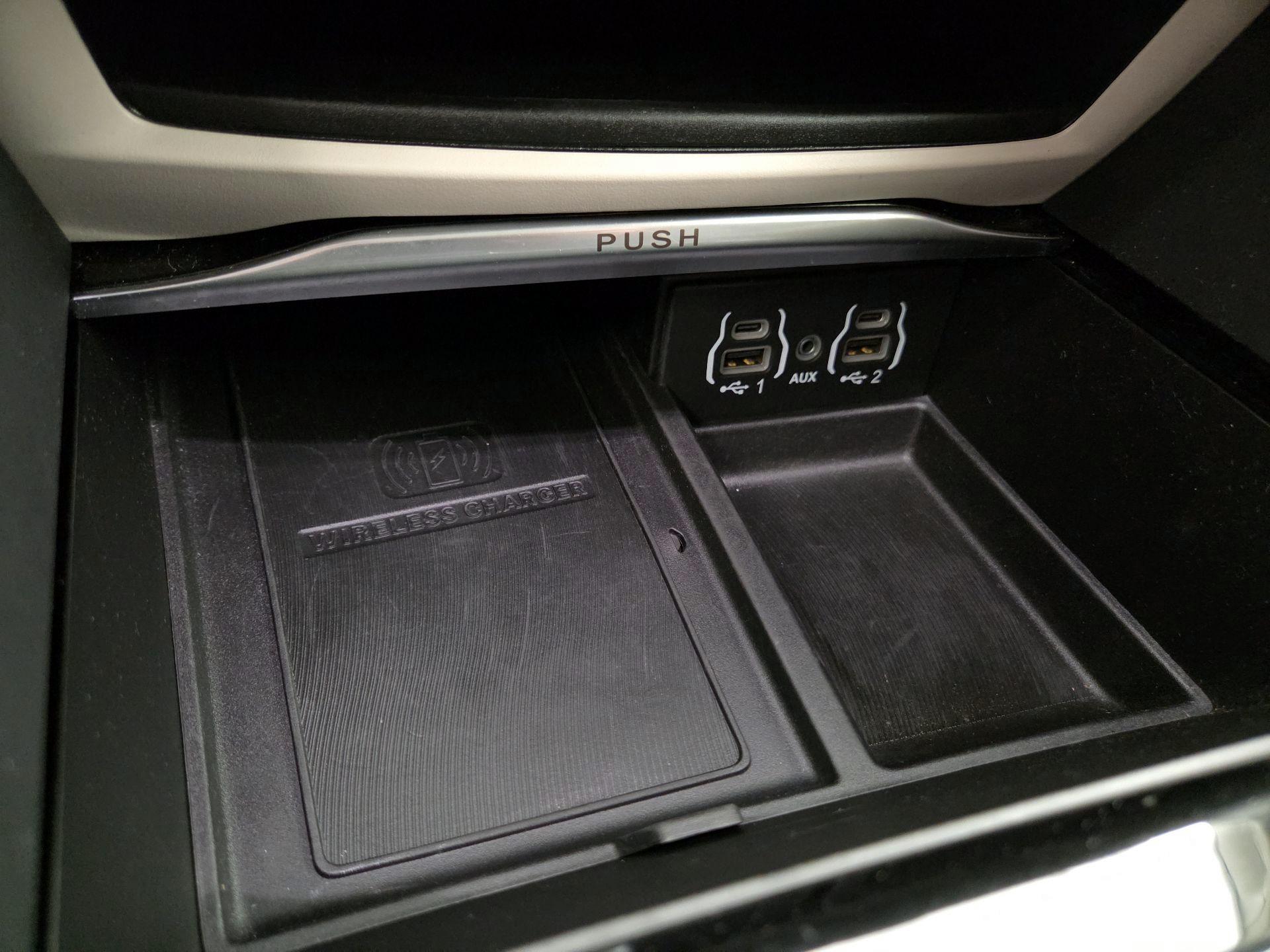 Thumbnail: 2023 Chrysler Pacifica - 19