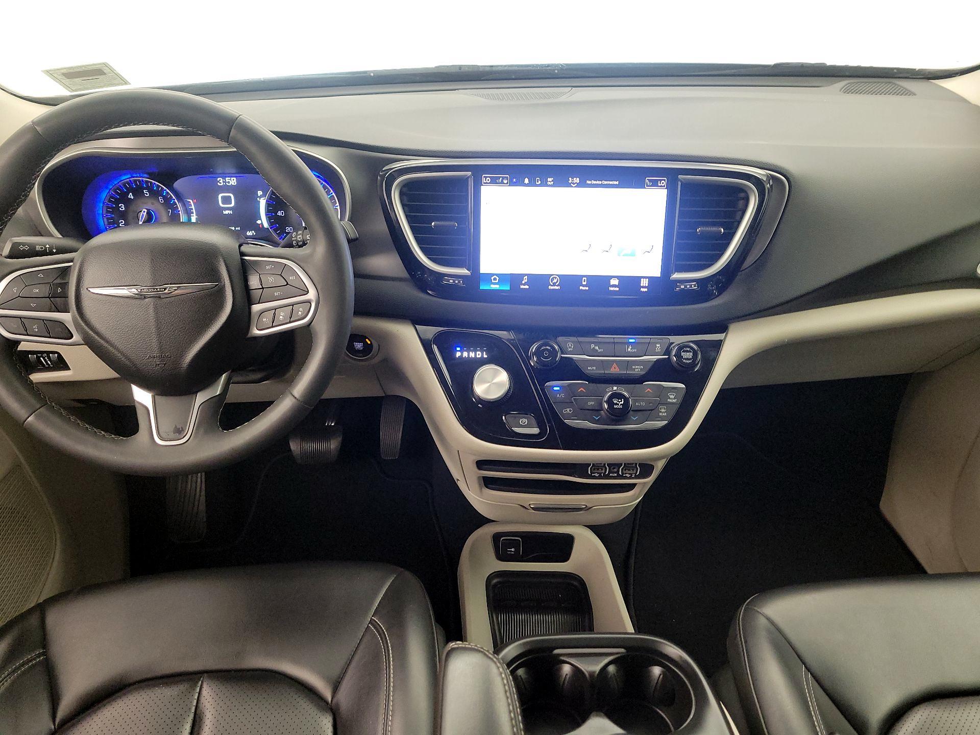 Thumbnail: 2023 Chrysler Pacifica - 9