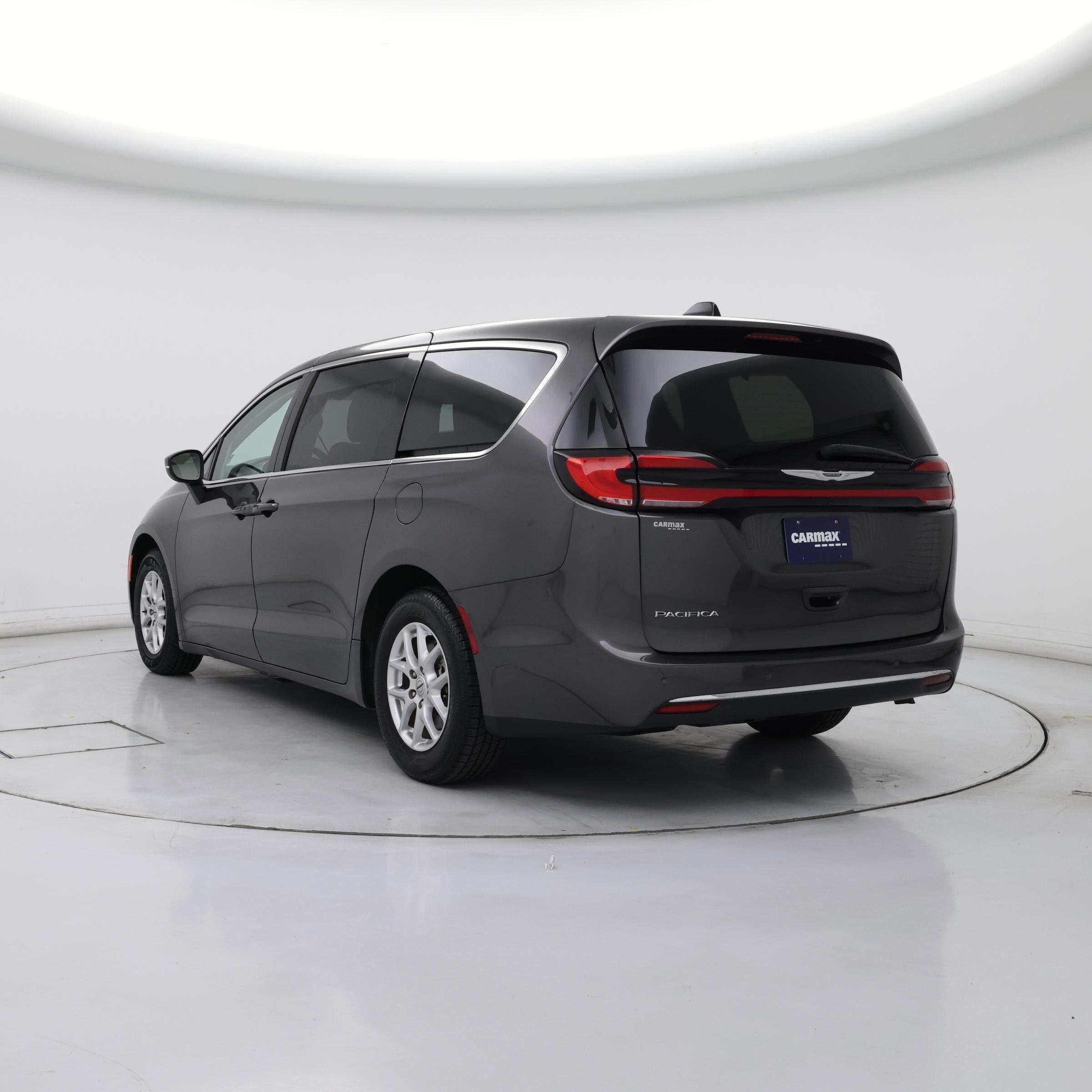Thumbnail: 2023 Chrysler Pacifica - 2
