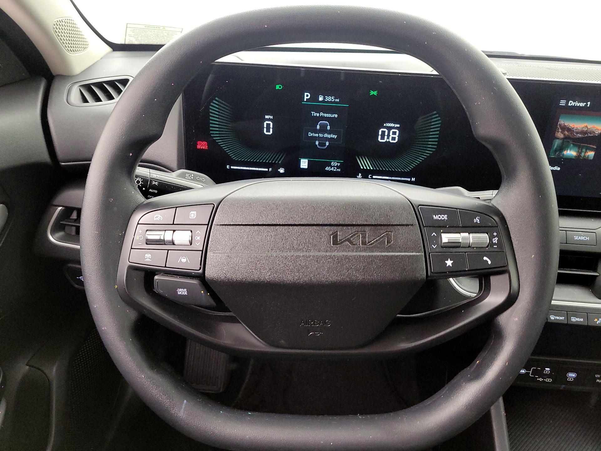 Thumbnail: 2025 Kia K4 - 10