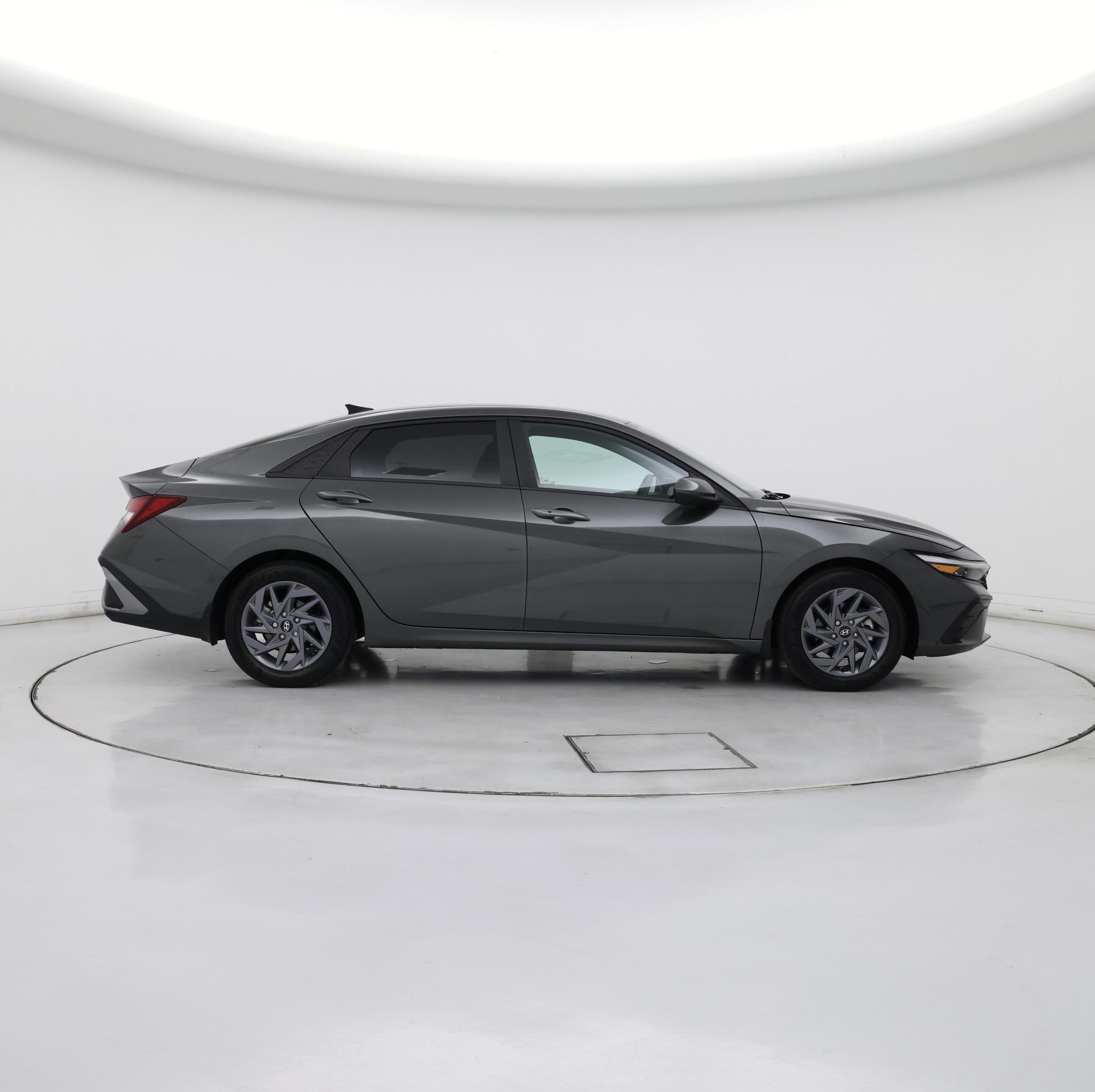 Thumbnail: 2024 Hyundai Elantra - 7