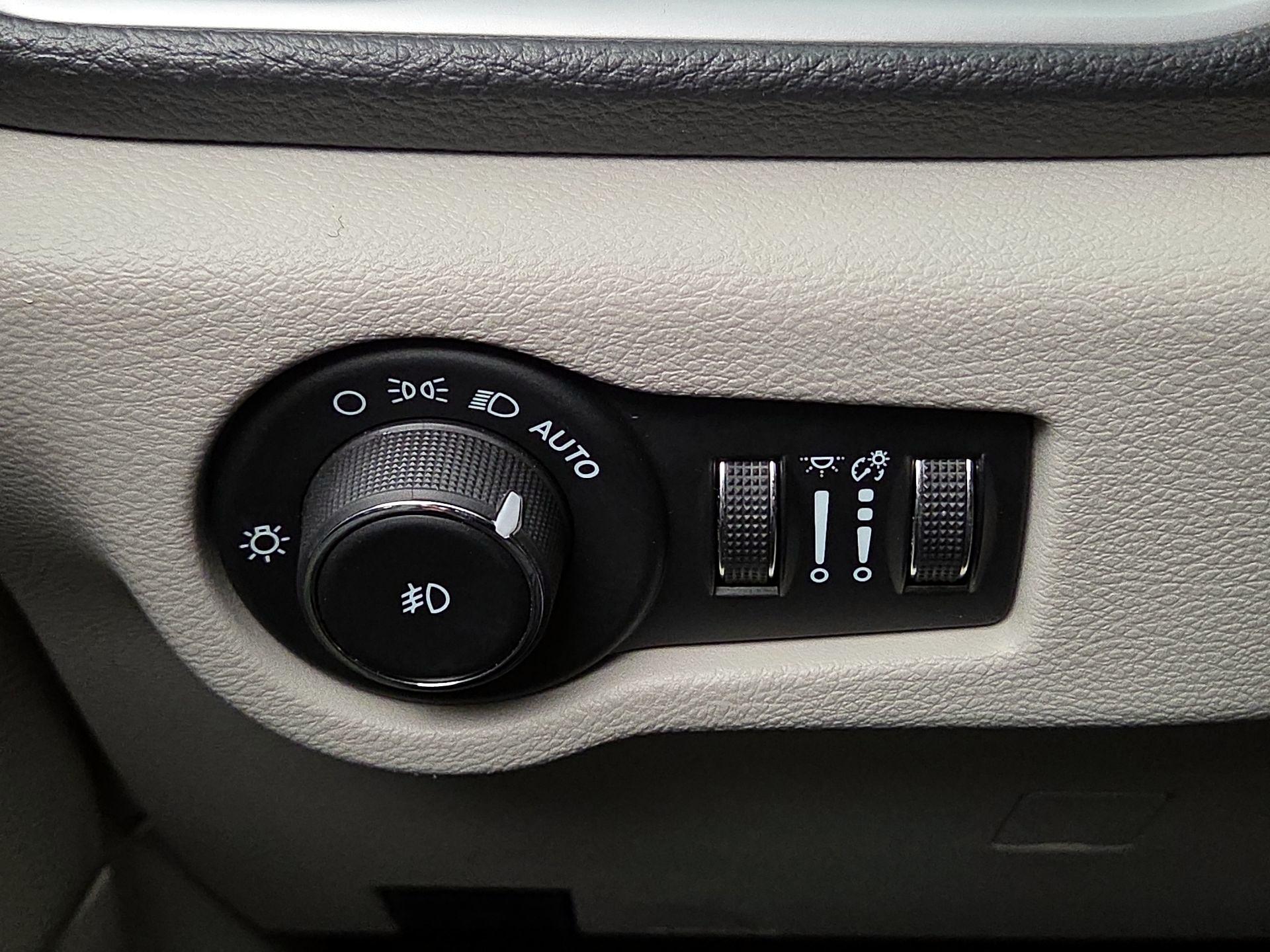 Thumbnail: 2024 Chrysler Pacifica - 13