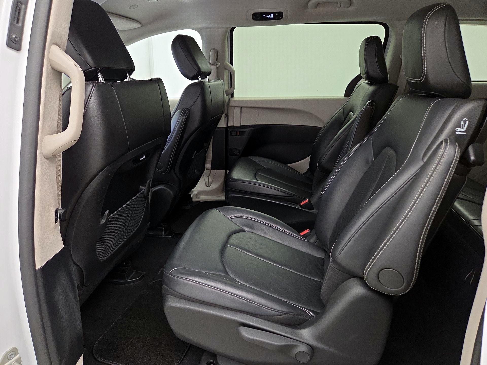 Thumbnail: 2024 Chrysler Pacifica - 20