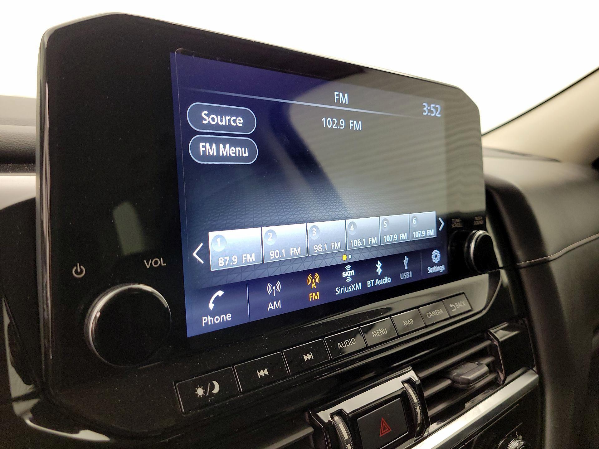 Thumbnail: 2023 Nissan Pathfinder - 16