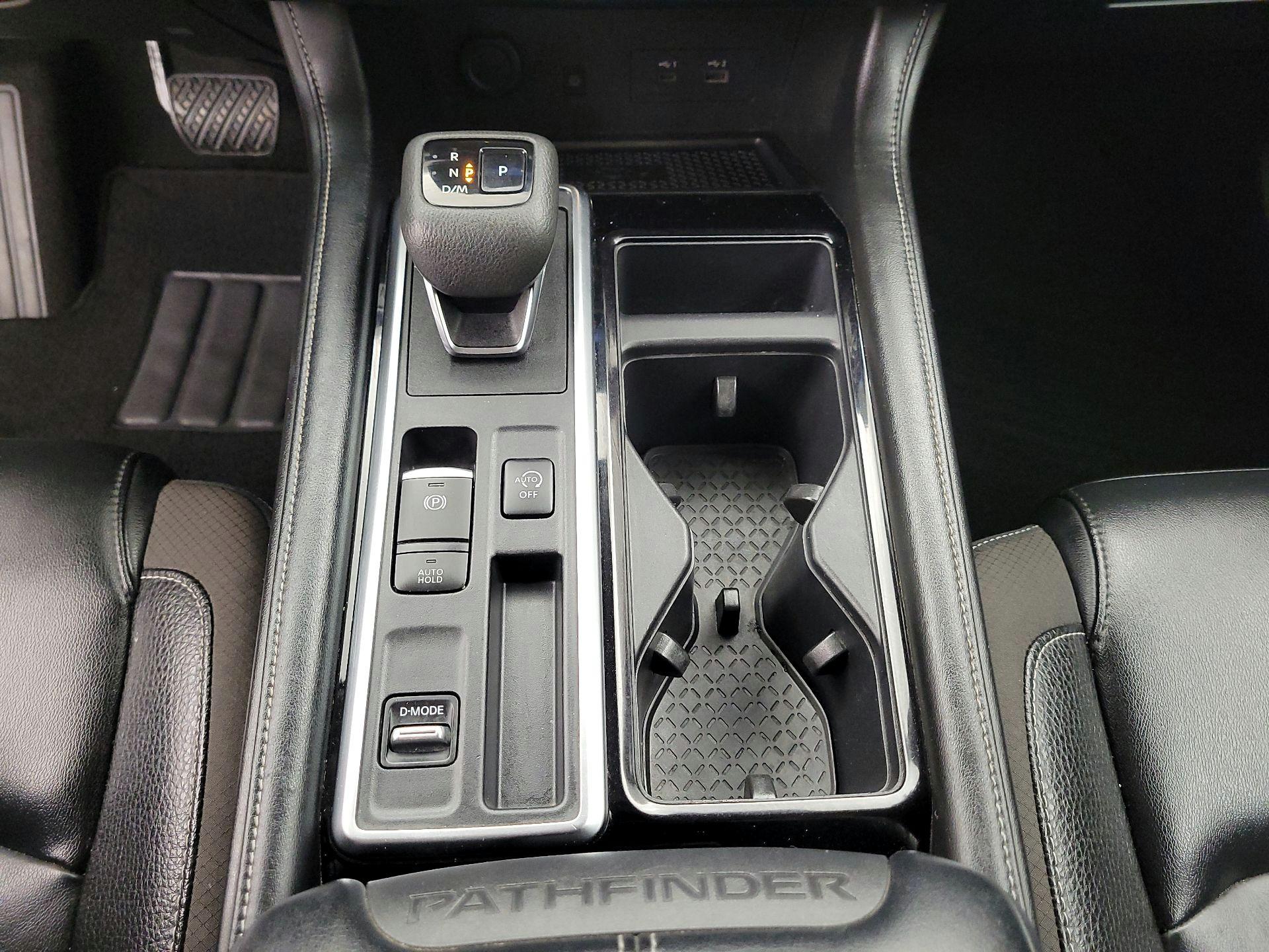 Thumbnail: 2023 Nissan Pathfinder - 18