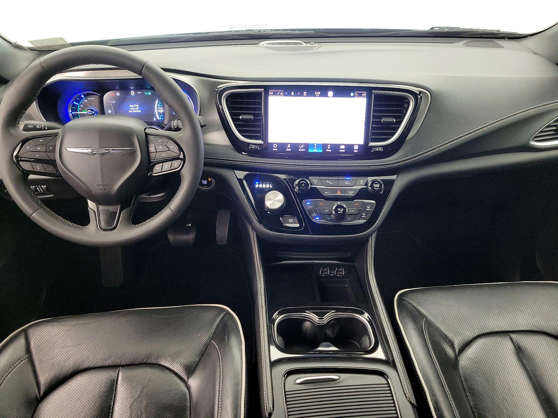 Thumbnail: 2023 Chrysler Pacifica - 9