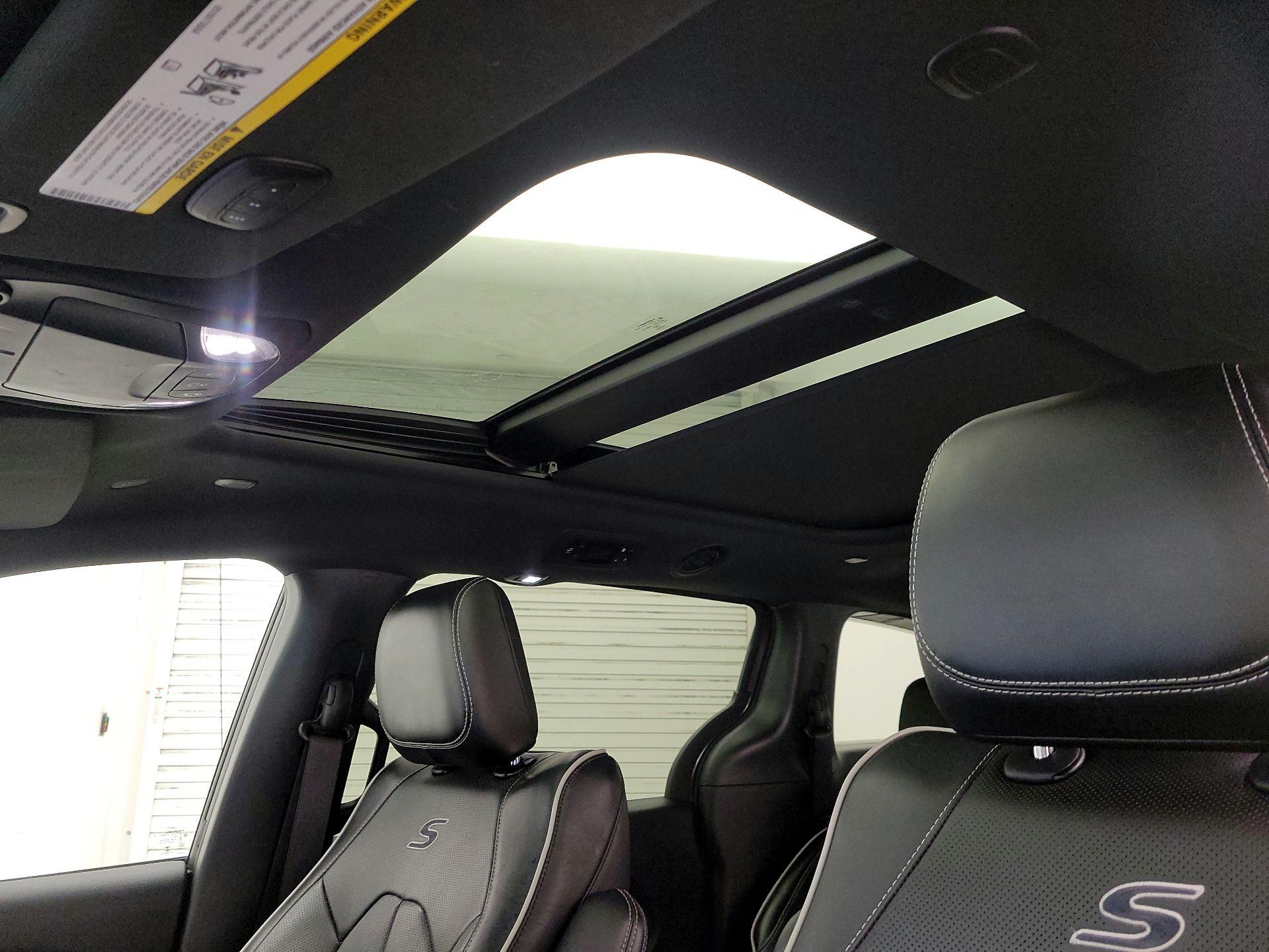 Thumbnail: 2023 Chrysler Pacifica - 20