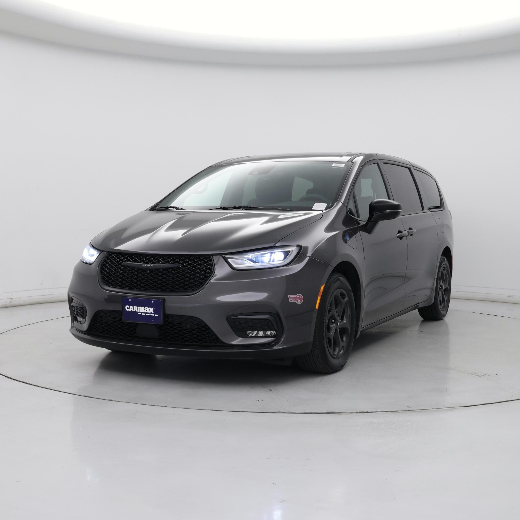 Thumbnail: 2023 Chrysler Pacifica - 4