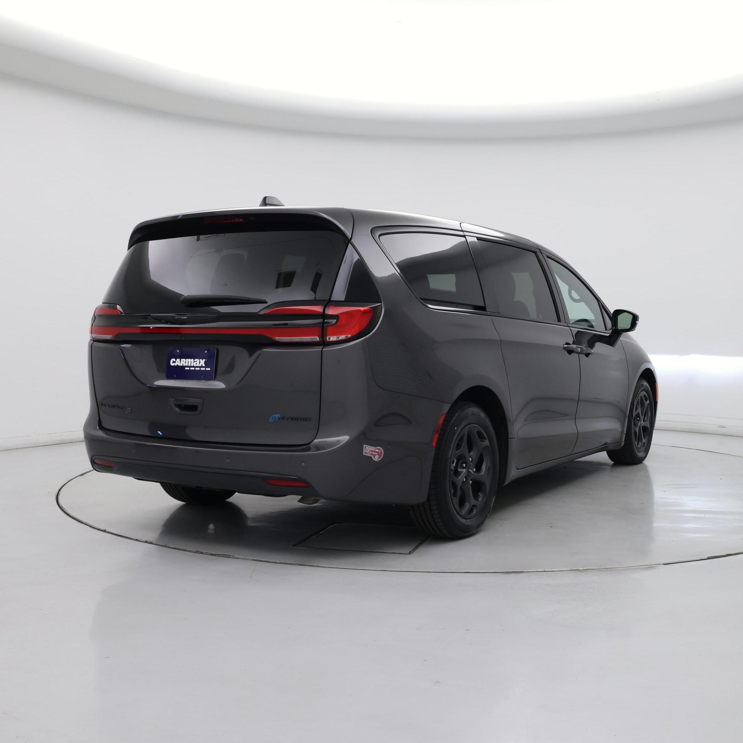 Thumbnail: 2023 Chrysler Pacifica - 8