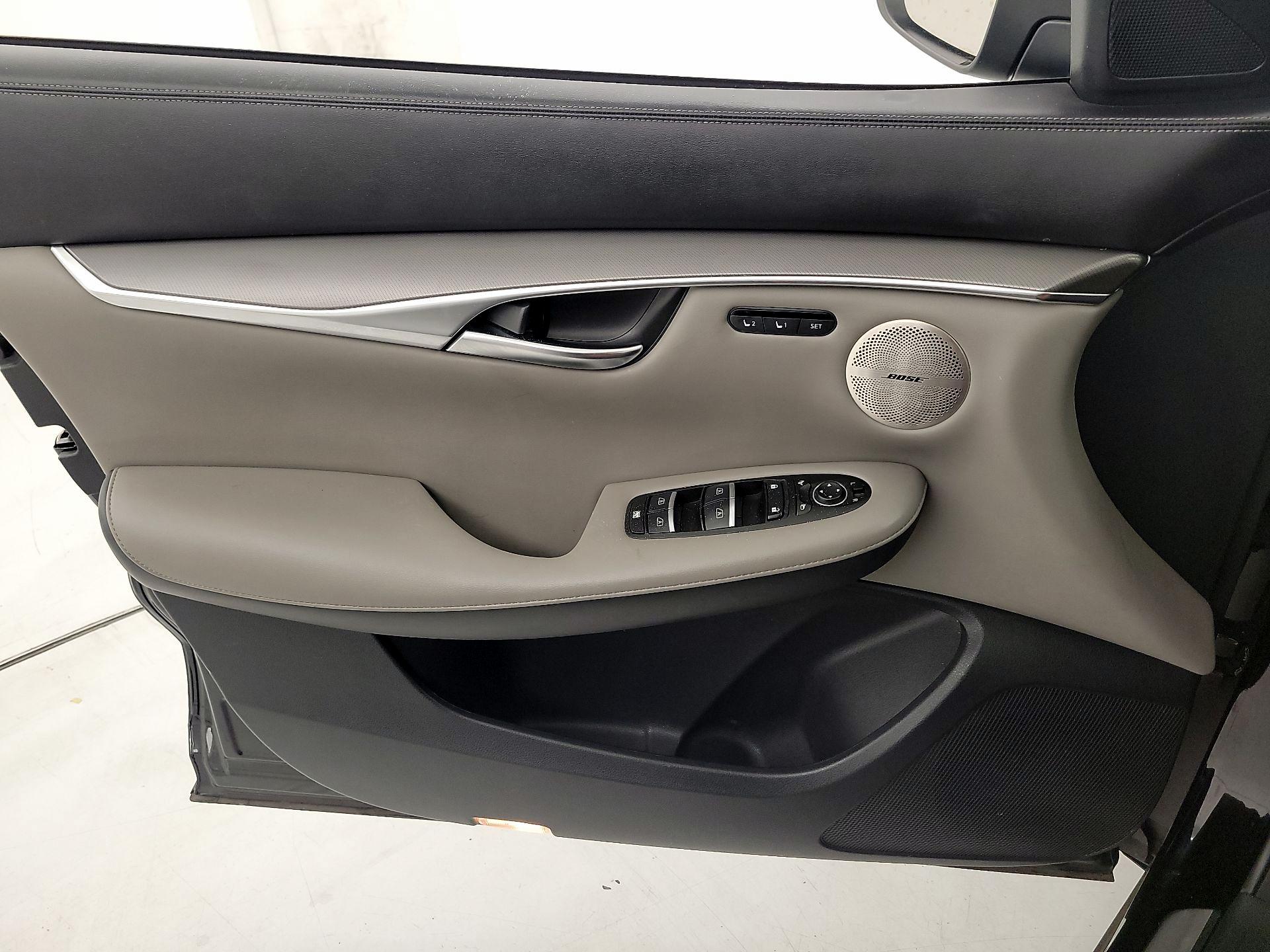 Thumbnail: 2023 INFINITI QX50 - 12