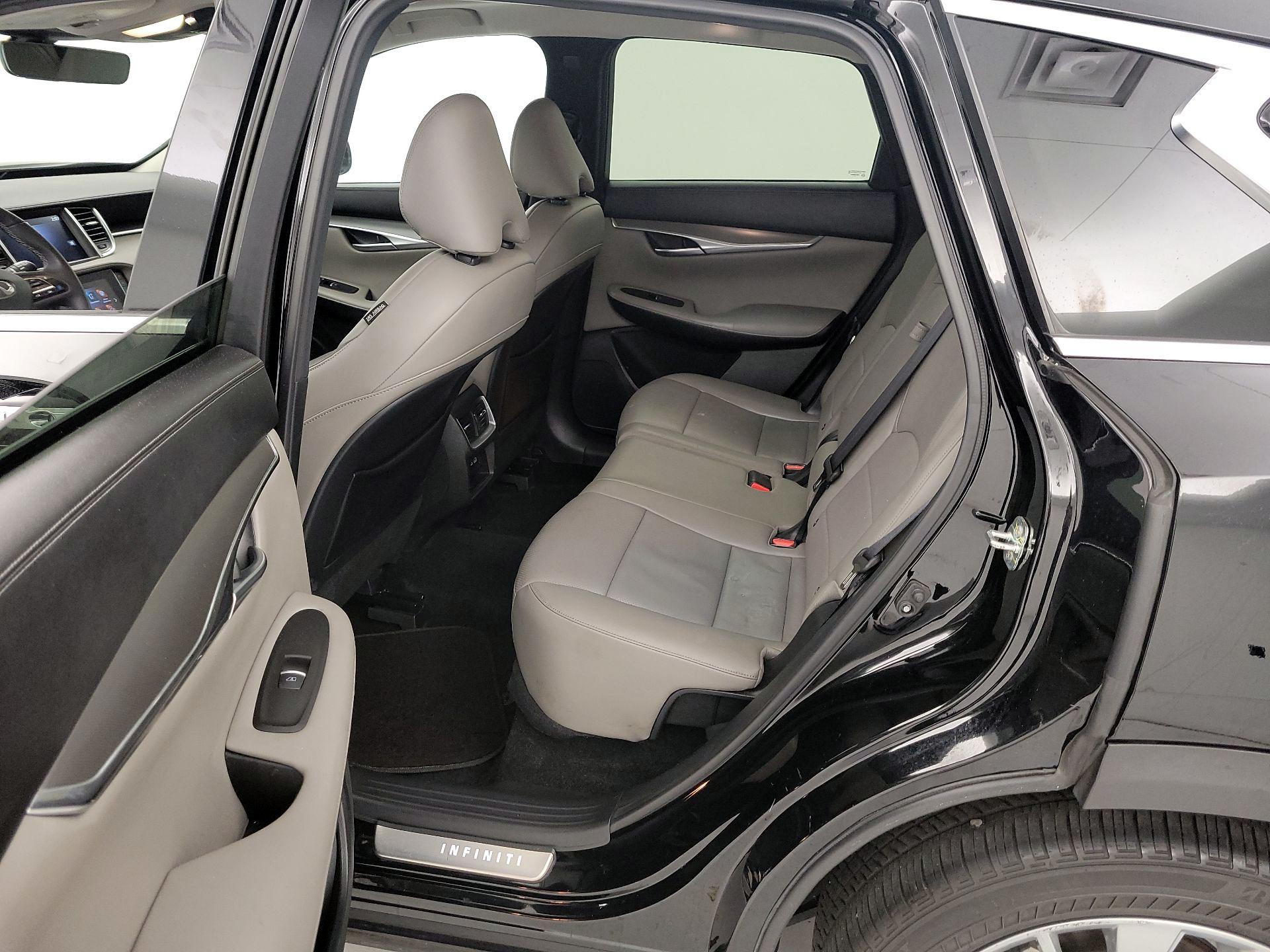 Thumbnail: 2023 INFINITI QX50 - 19