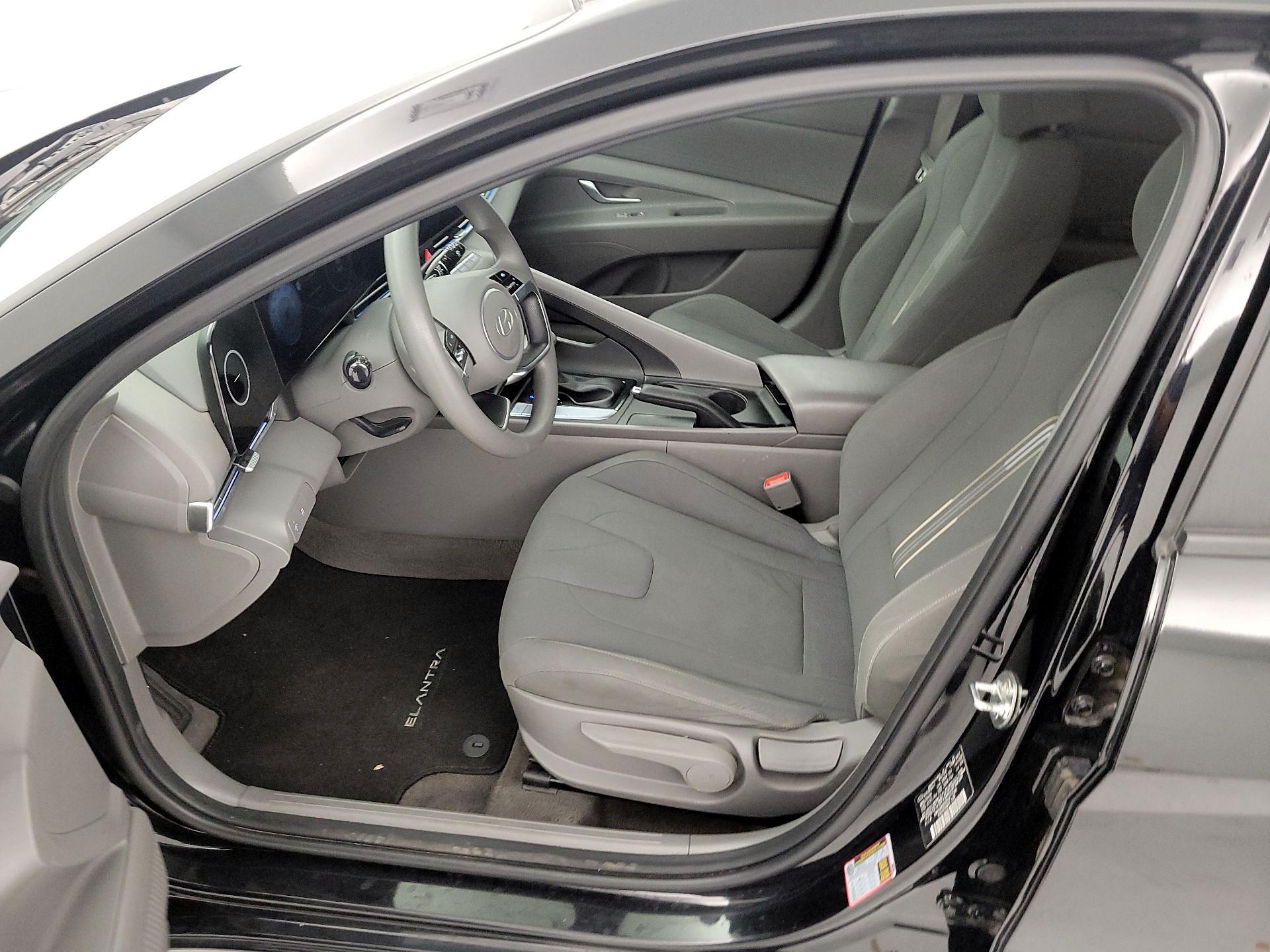 Thumbnail: 2024 Hyundai Elantra - 11