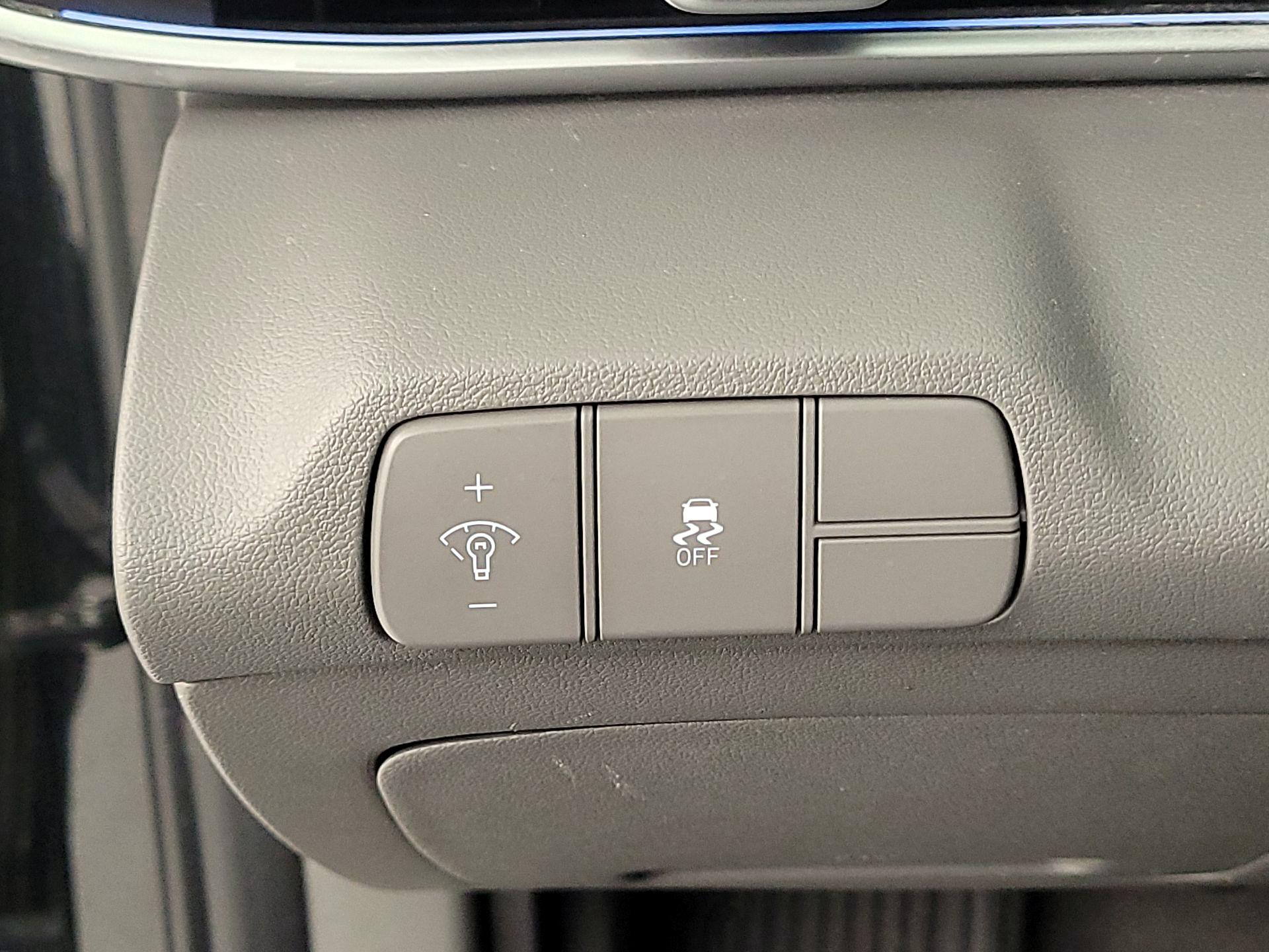 Thumbnail: 2024 Hyundai Elantra - 13