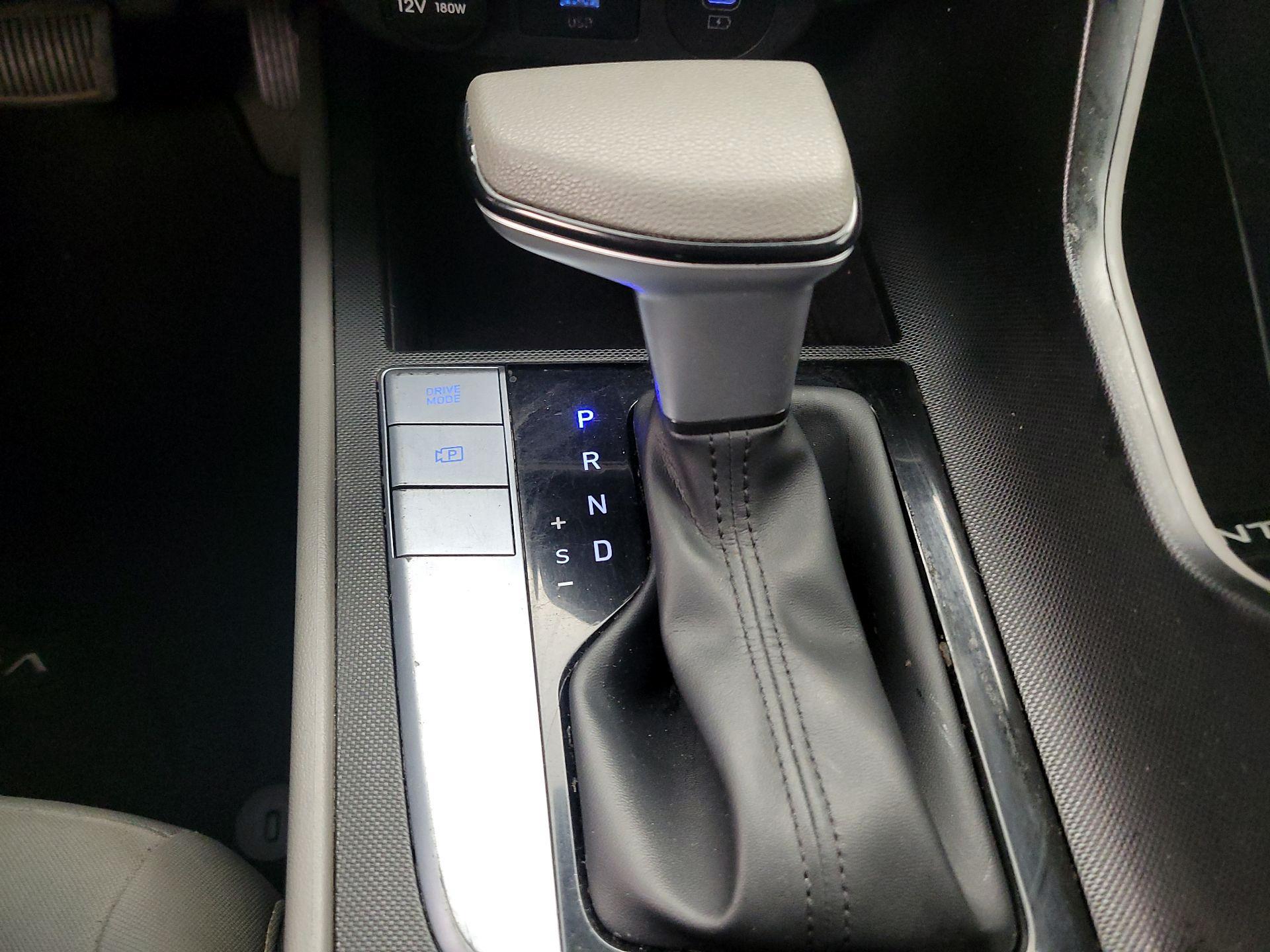 Thumbnail: 2024 Hyundai Elantra - 18