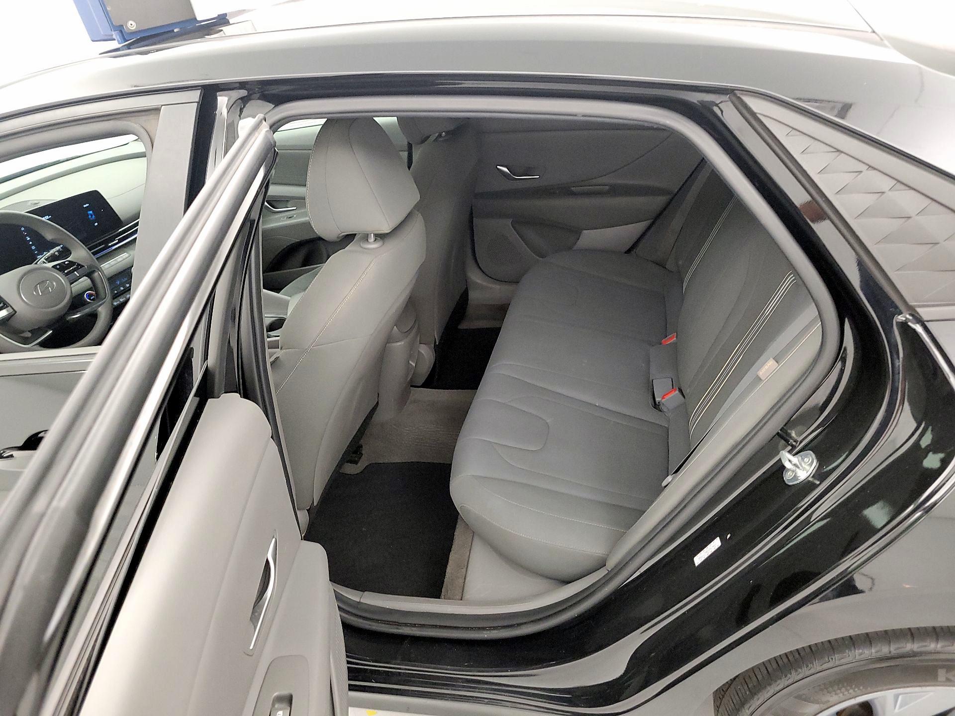 Thumbnail: 2024 Hyundai Elantra - 20