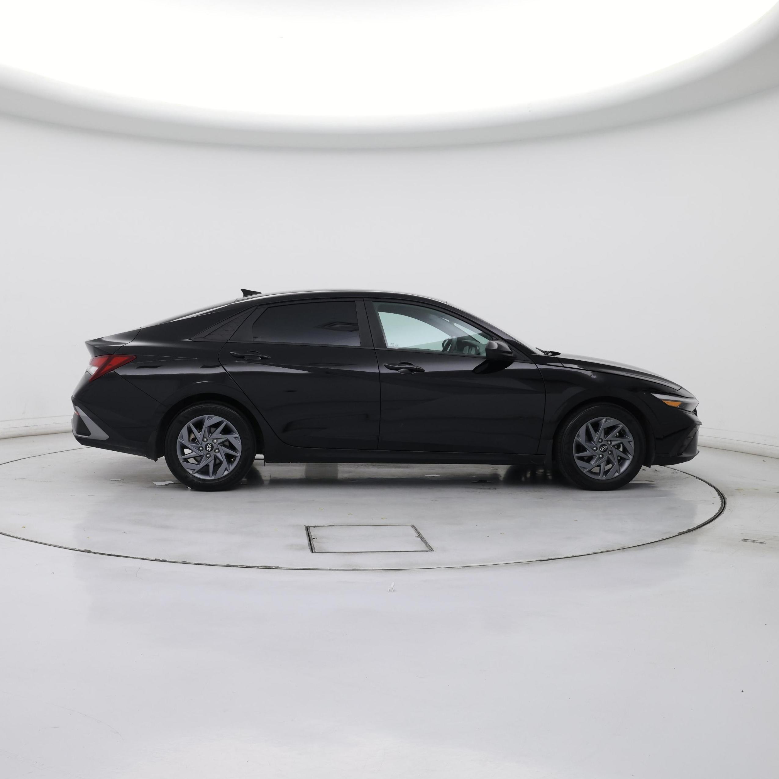 Thumbnail: 2024 Hyundai Elantra - 7