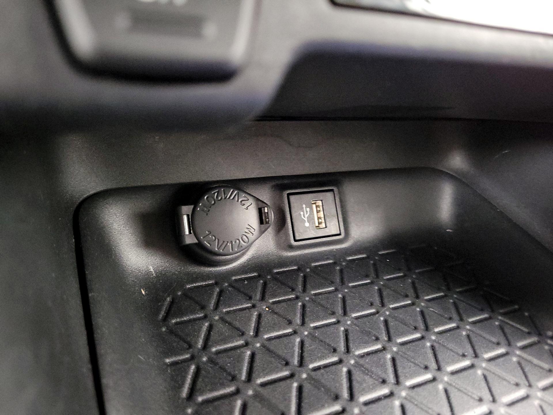 Thumbnail: 2023 Toyota RAV4 - 18