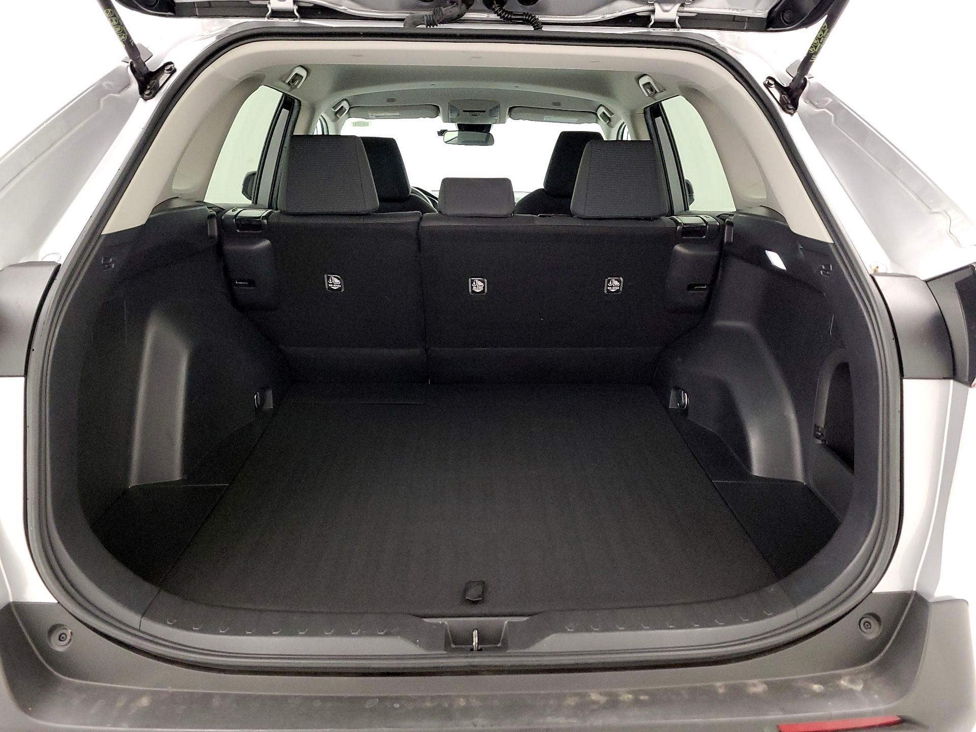 Thumbnail: 2023 Toyota RAV4 - 20