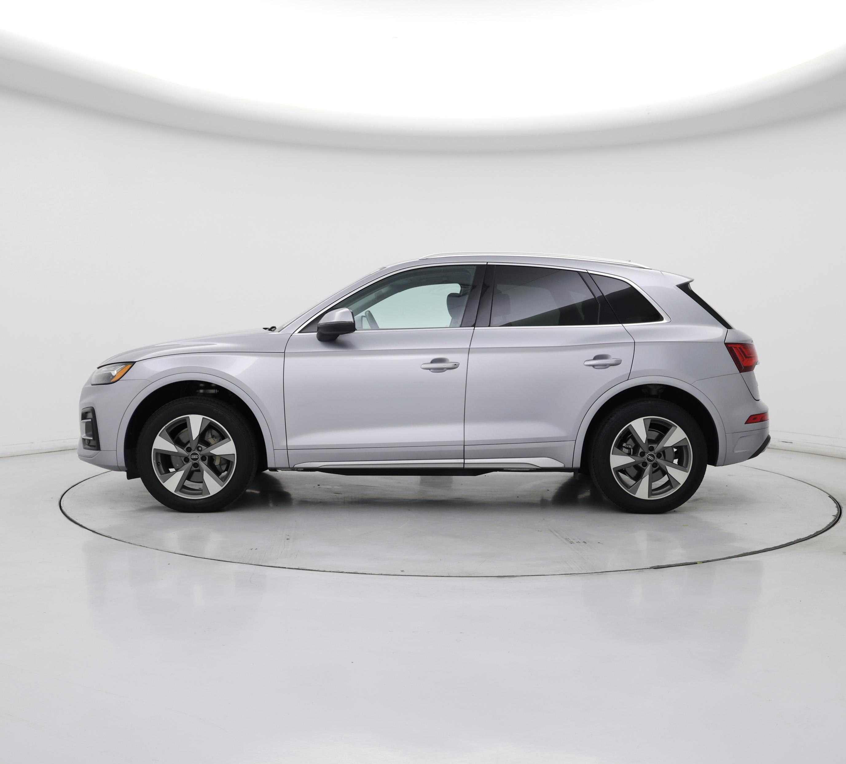 Thumbnail: 2022 Audi Q5 - 3