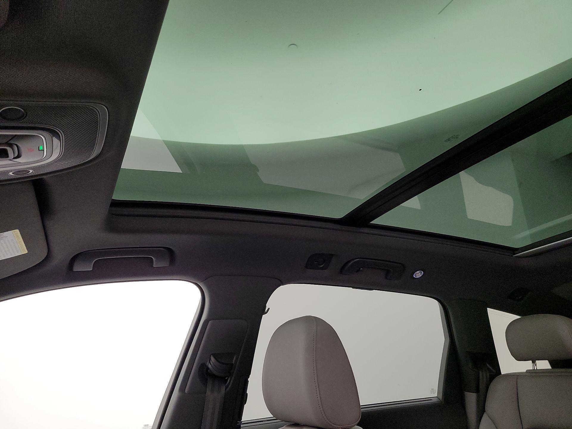 Thumbnail: 2022 Audi Q7 - 20