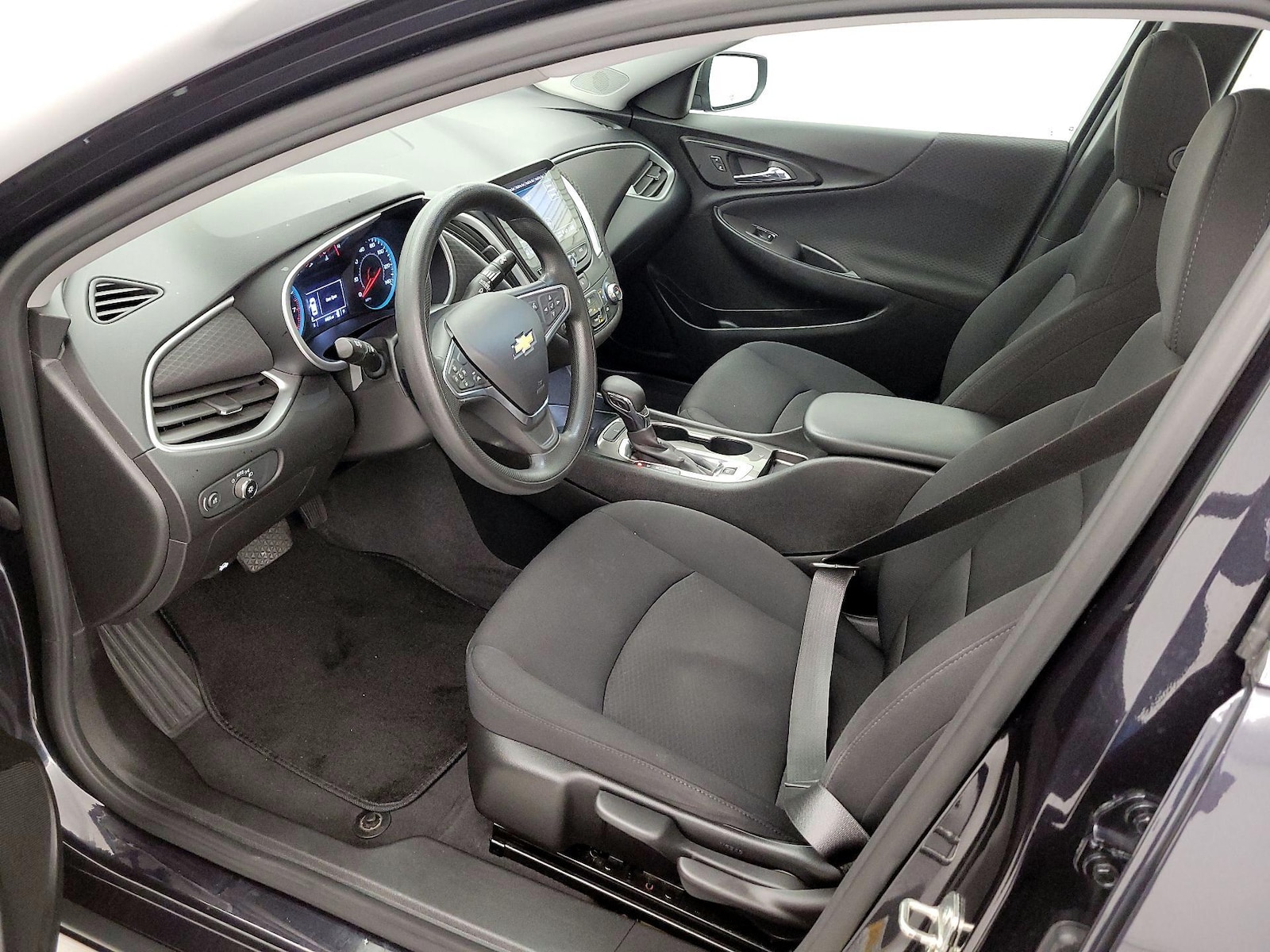 2023 Chevrolet Malibu 1LS - Photo 12
