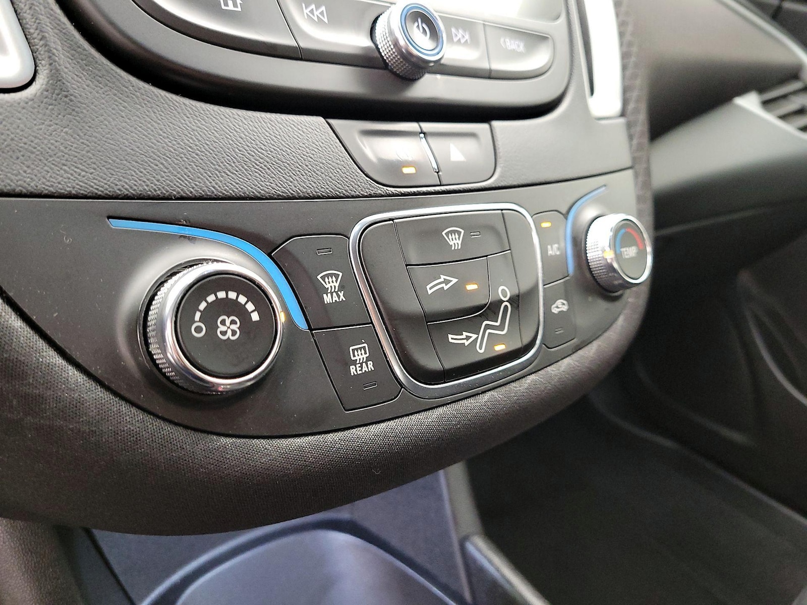 2023 Chevrolet Malibu 1LS - Photo 17