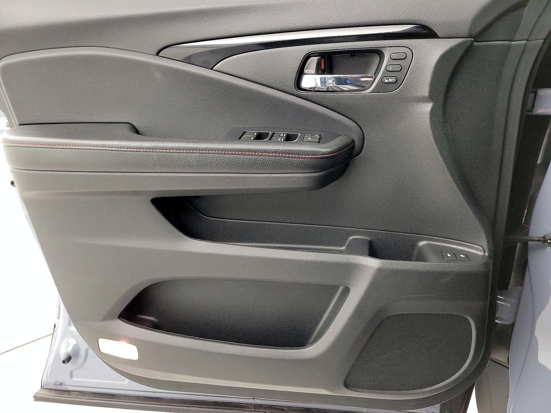 Thumbnail: 2022 Honda Pilot - 12