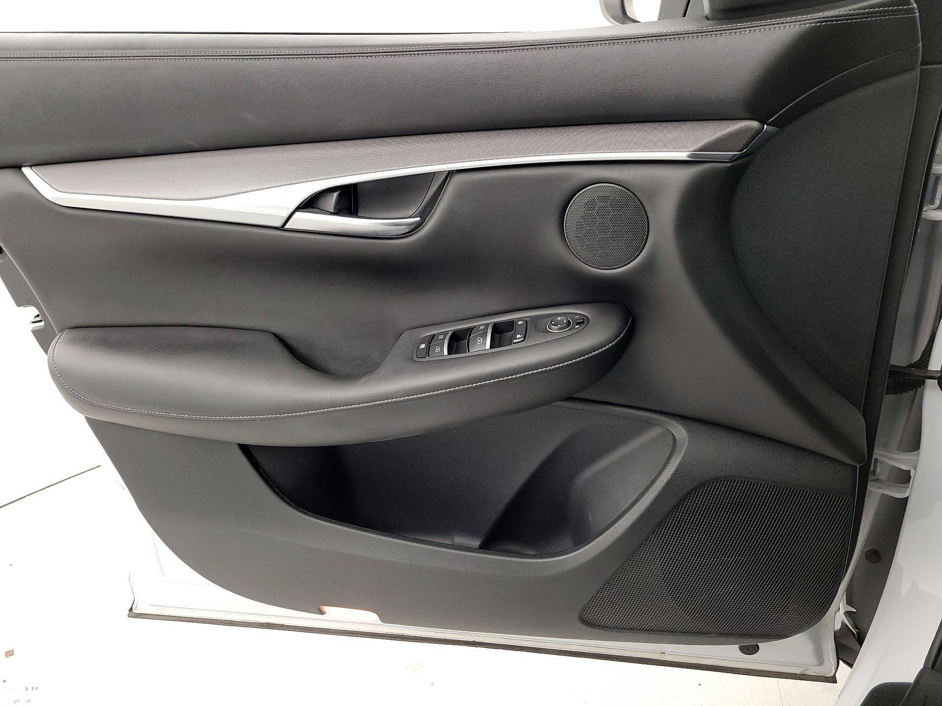 Thumbnail: 2023 INFINITI QX50 - 12