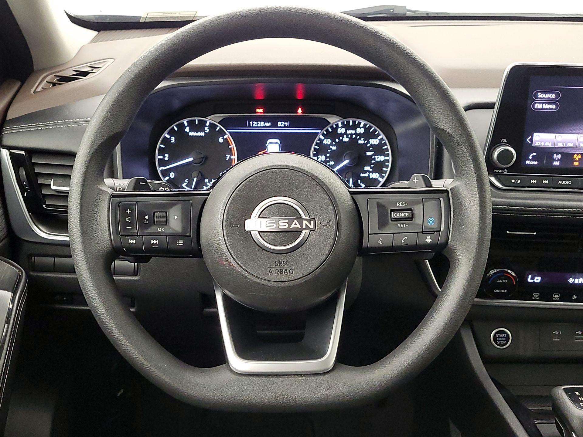 Thumbnail: 2022 Nissan Rogue - 10