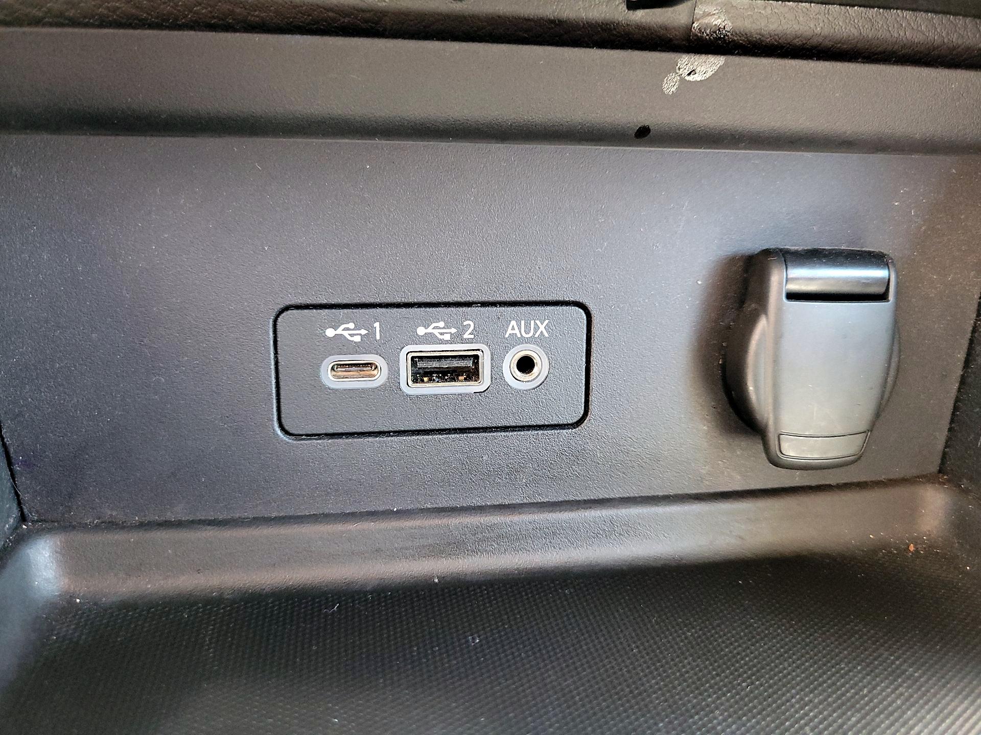 Thumbnail: 2023 Nissan Sentra - 18