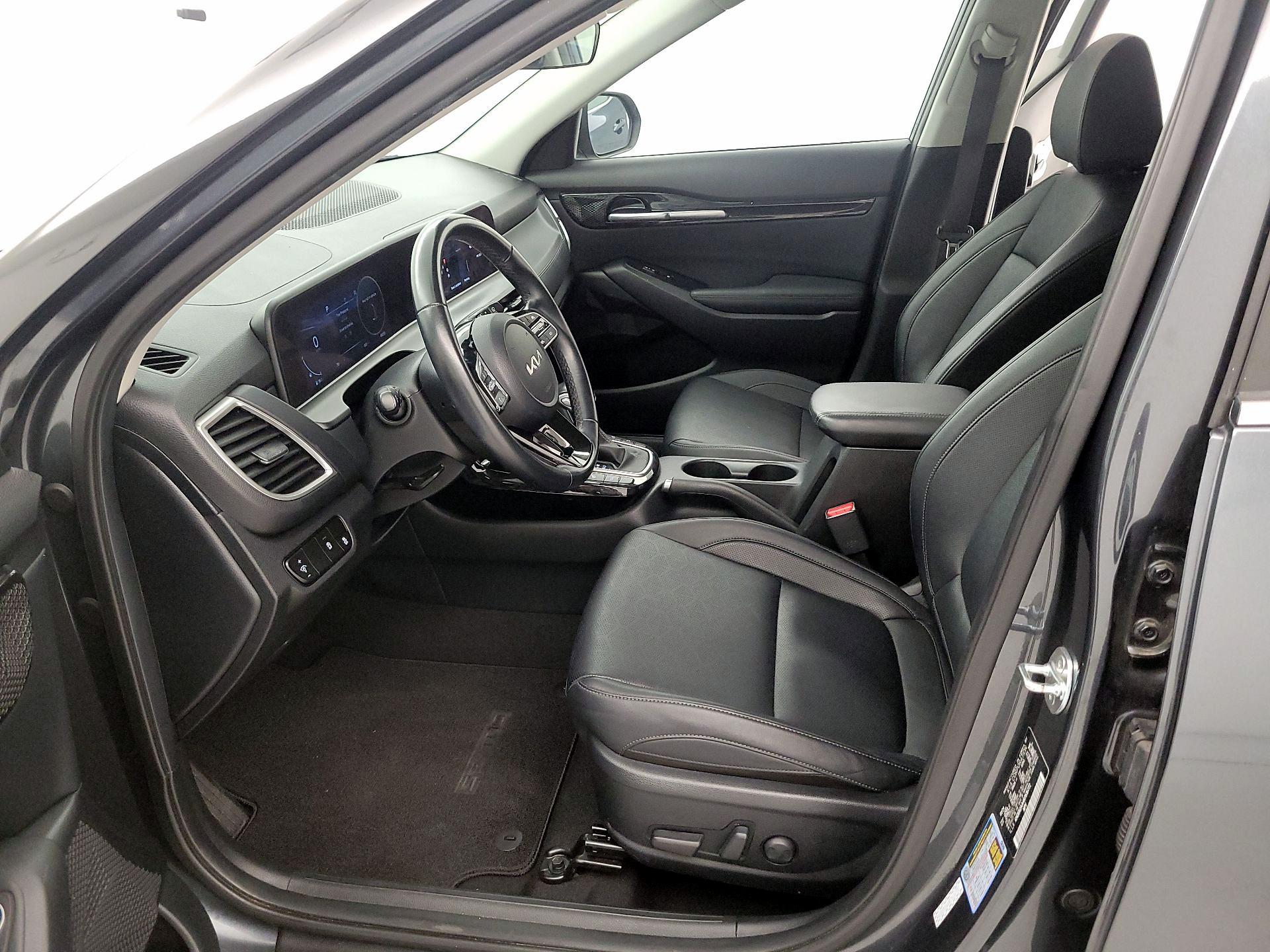 Thumbnail: 2024 Kia Seltos - 11