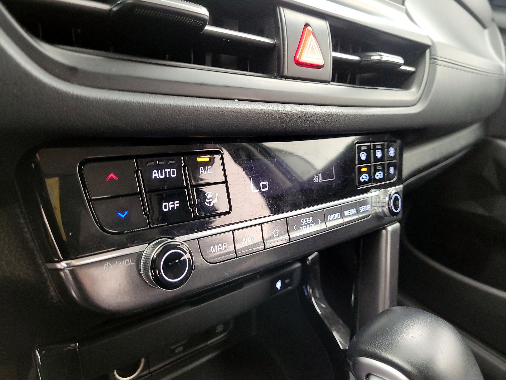 Thumbnail: 2024 Kia Seltos - 17