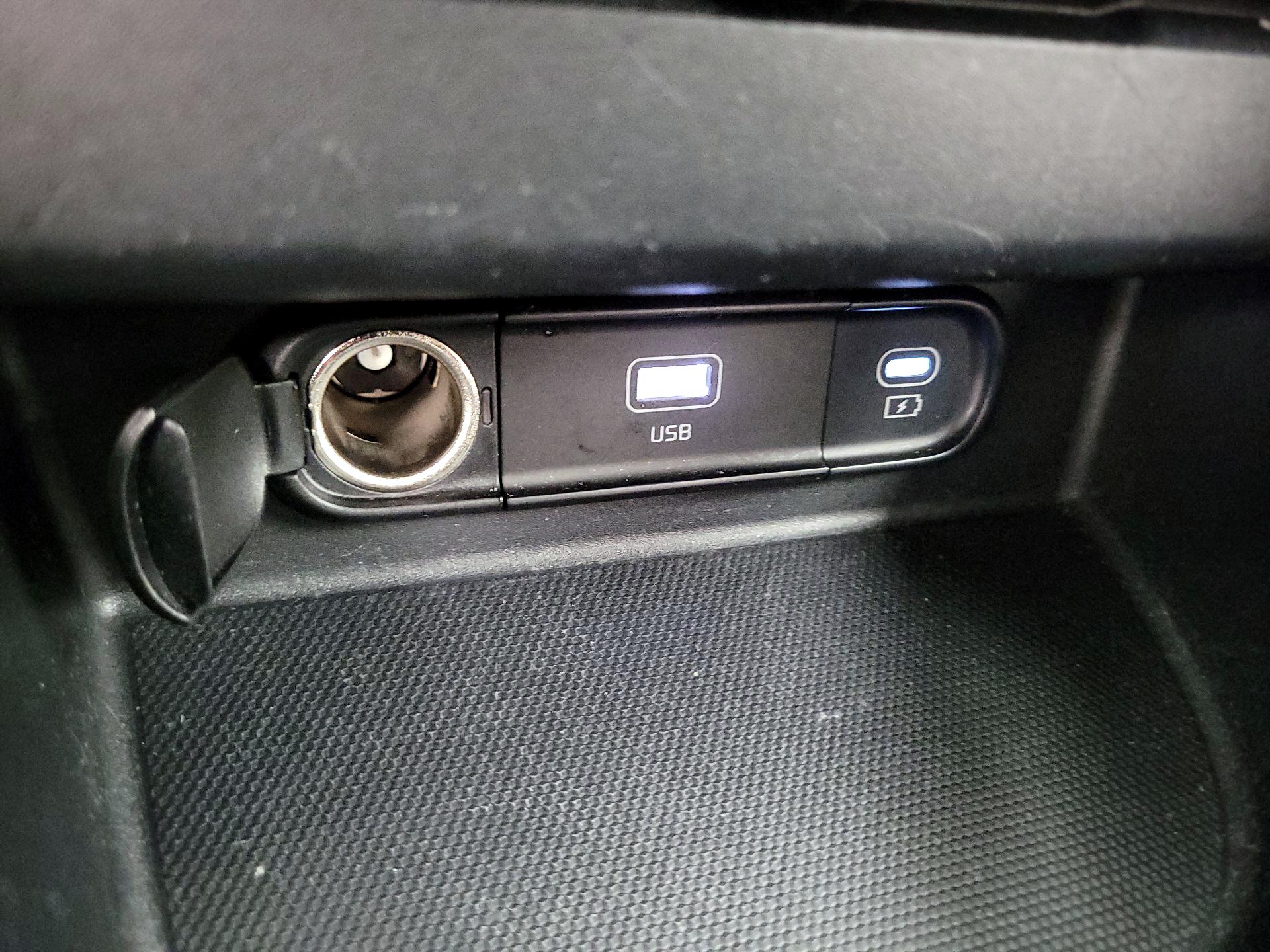 Thumbnail: 2024 Kia Seltos - 19