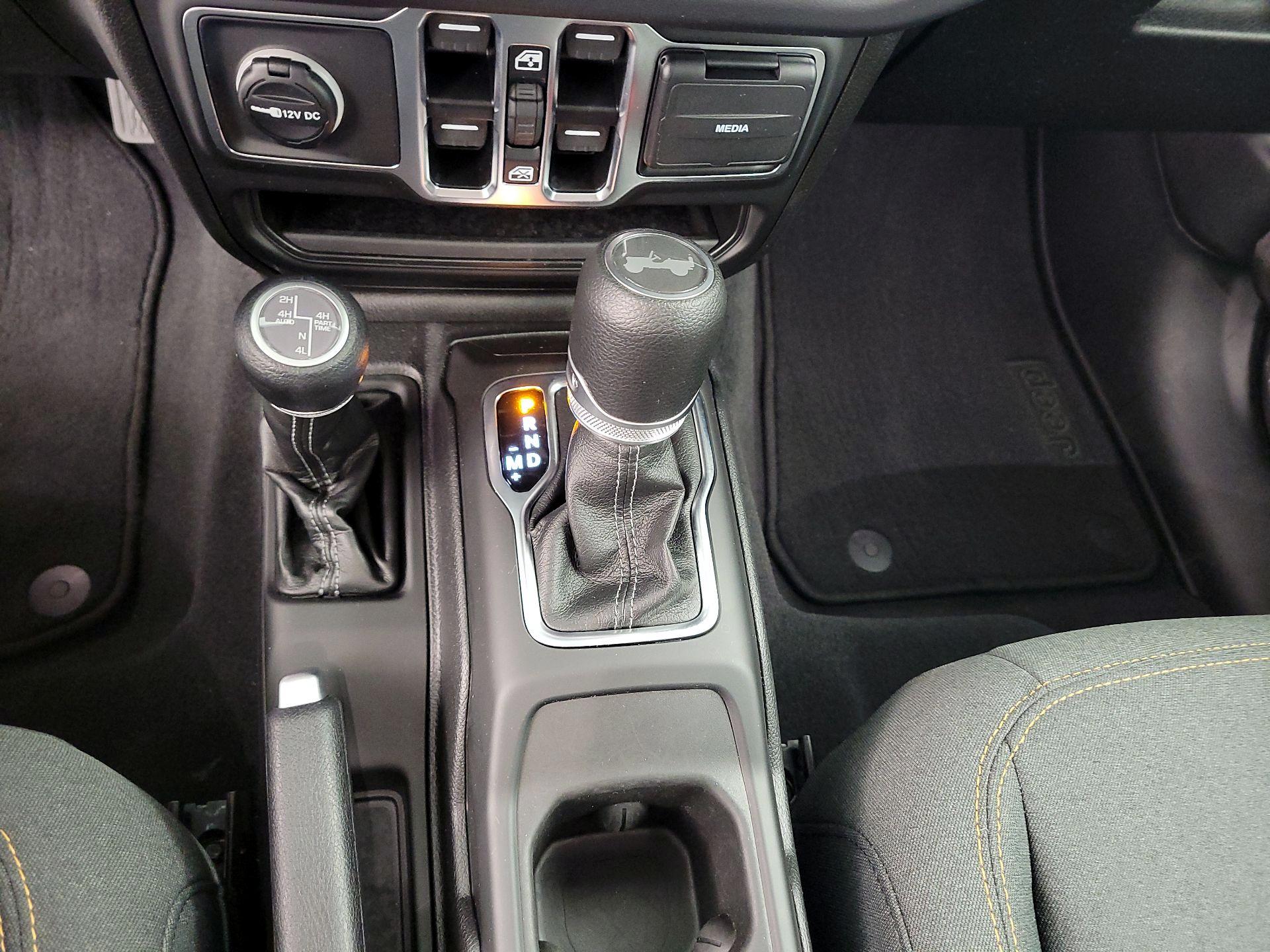 Thumbnail: 2025 Jeep Wrangler - 17