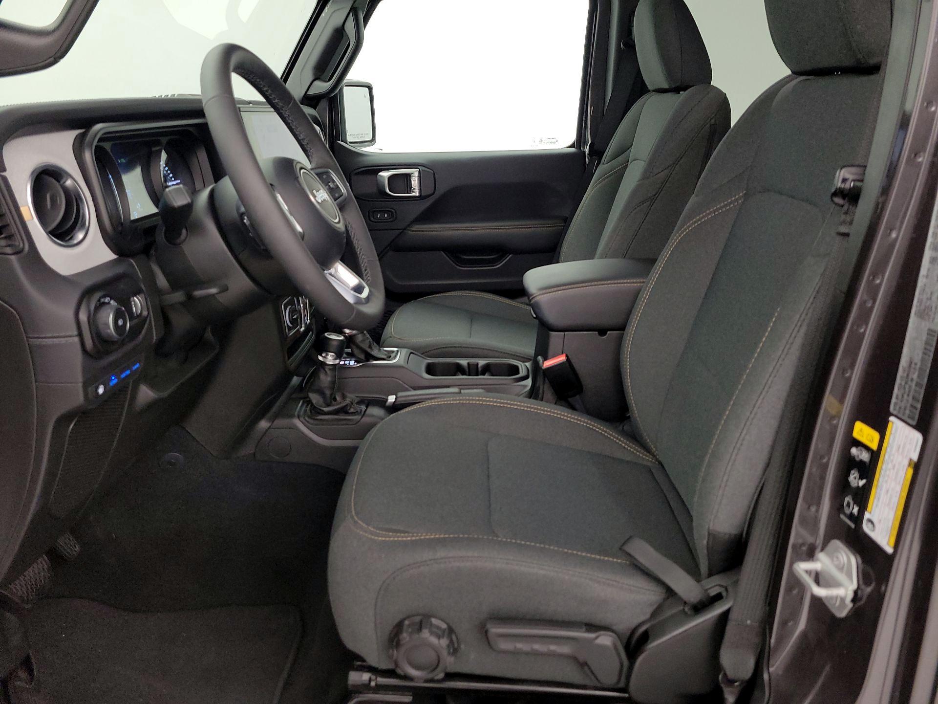 Thumbnail: 2025 Jeep Wrangler - 11