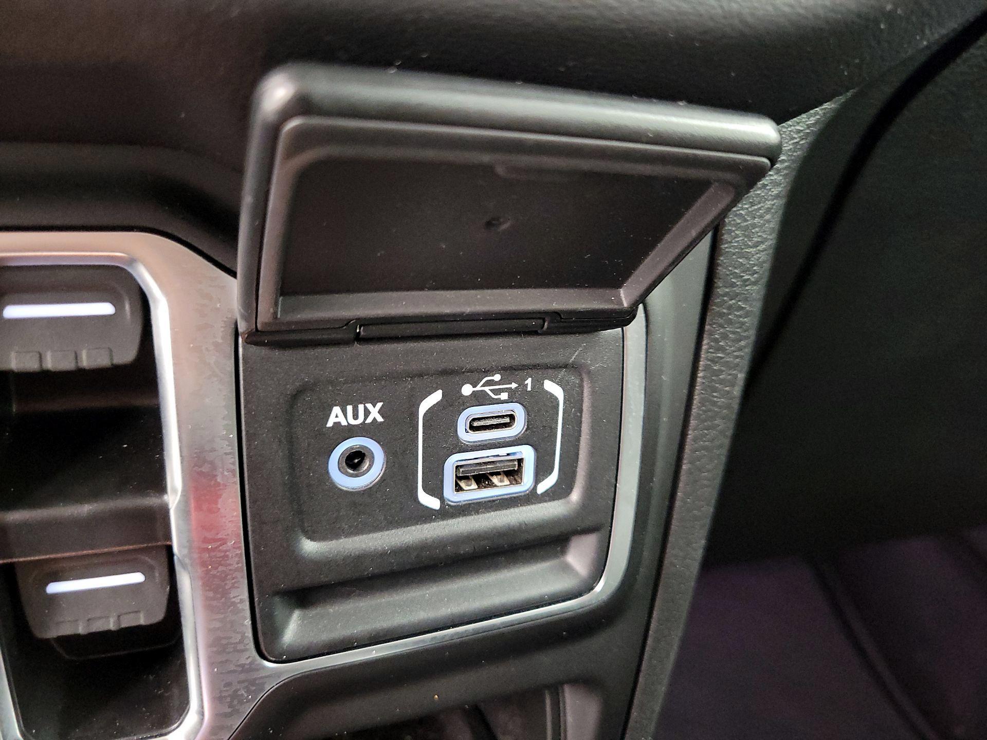 Thumbnail: 2025 Jeep Wrangler - 18