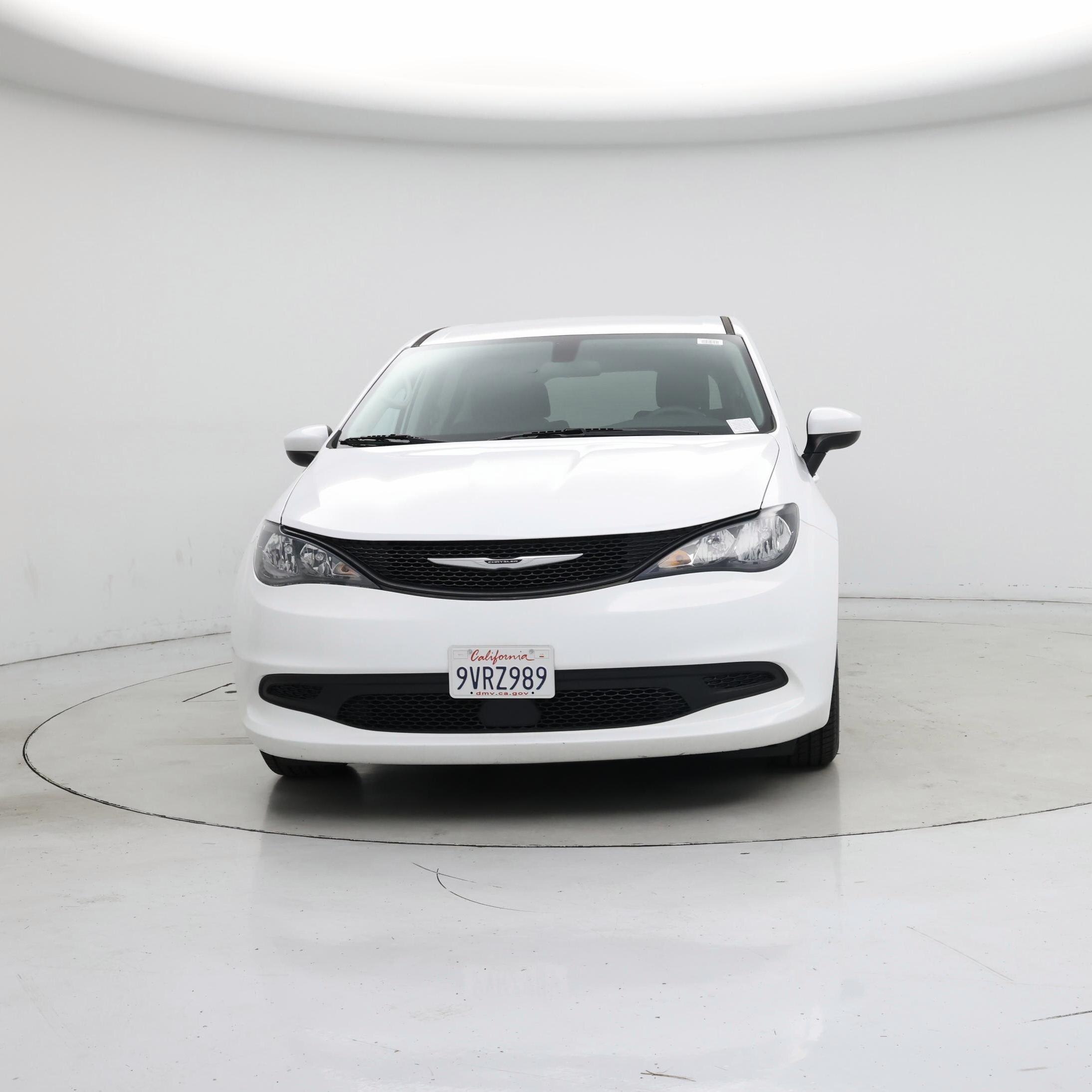 Thumbnail: 2022 Chrysler Voyager - 5