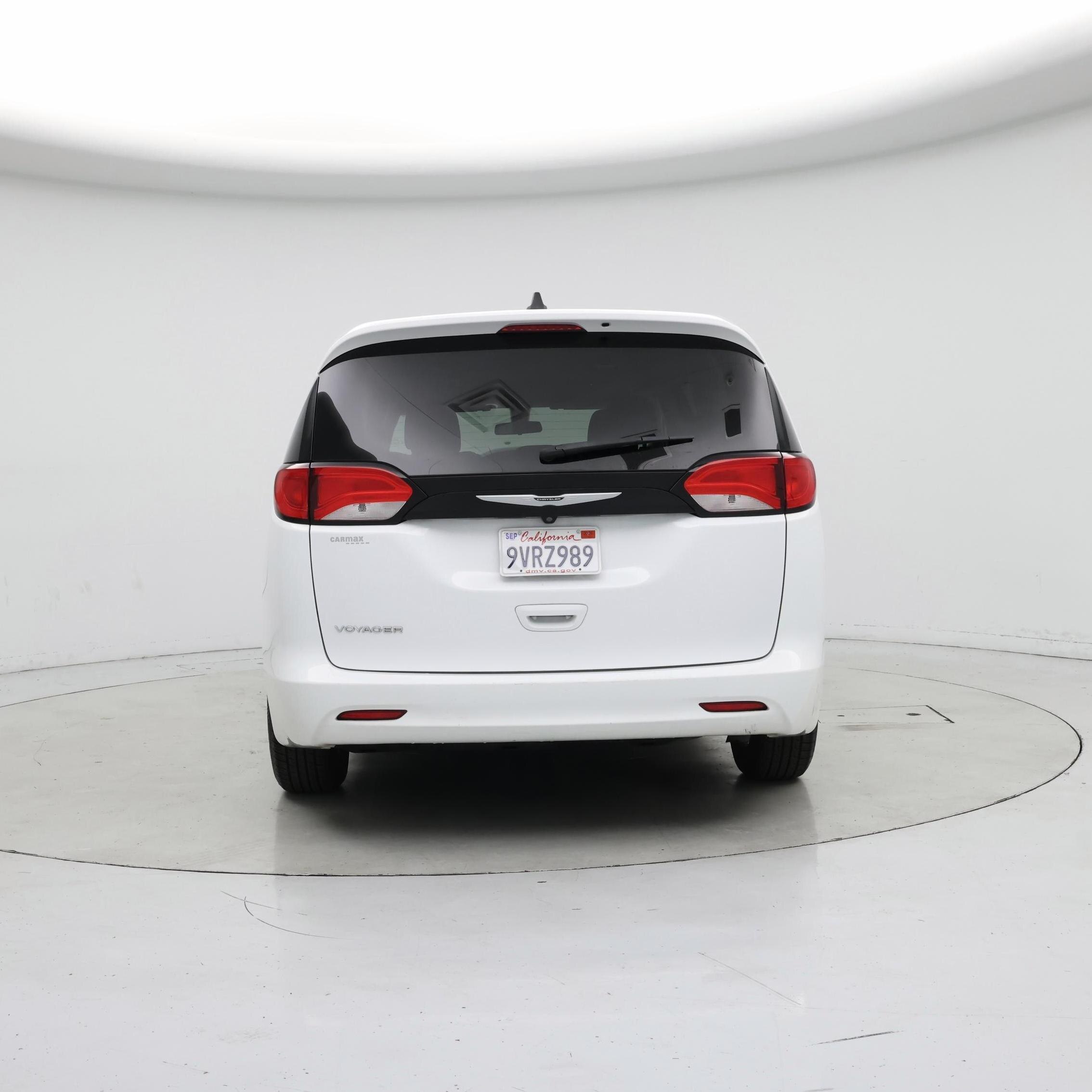 Thumbnail: 2022 Chrysler Voyager - 6