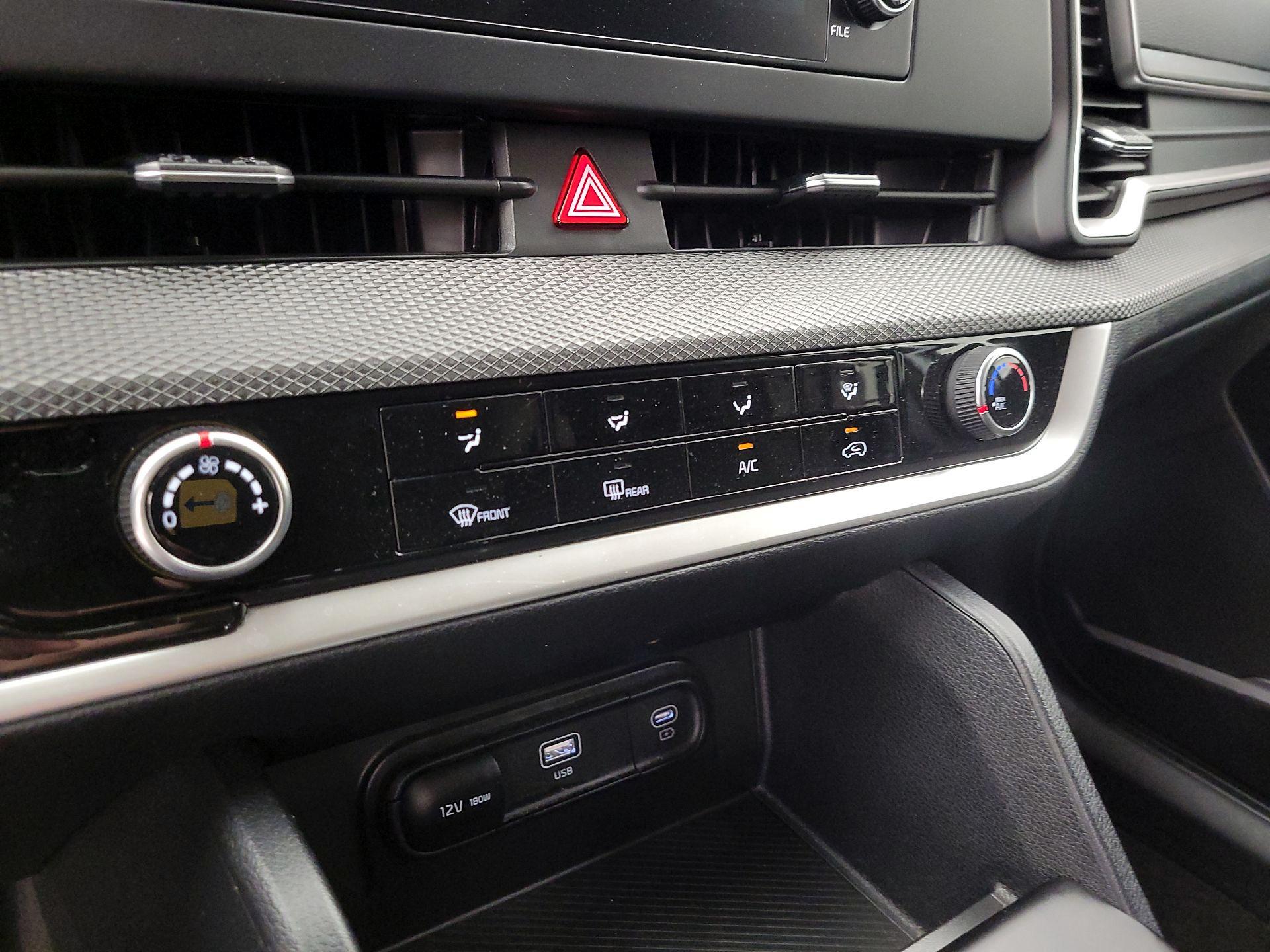 Thumbnail: 2024 Kia Sportage - 16