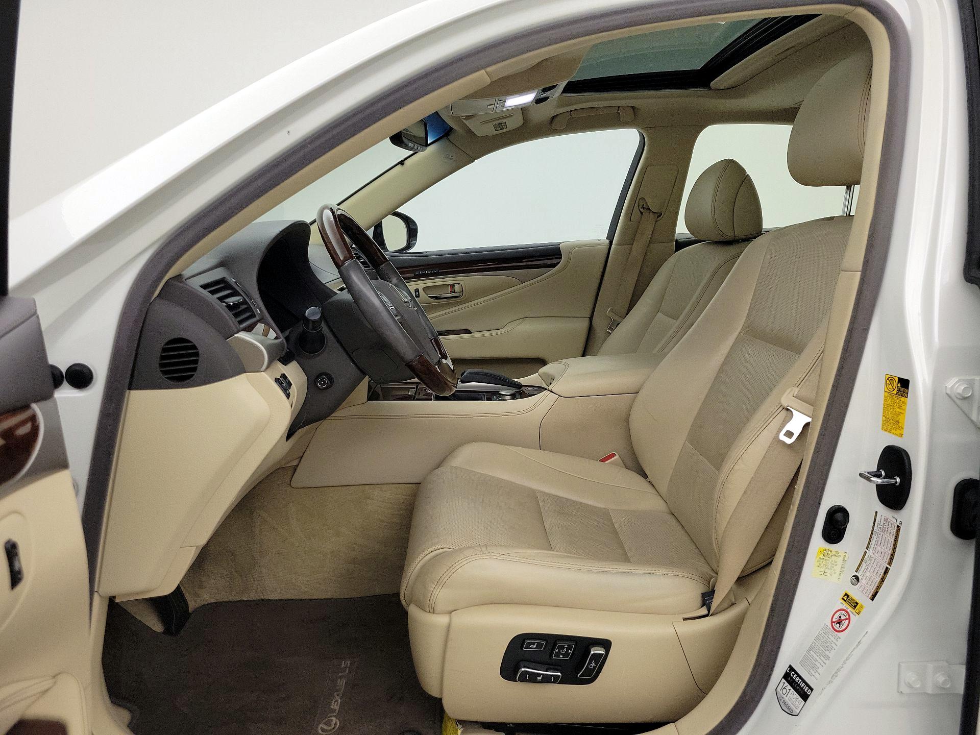 Thumbnail: 2015 Lexus LS - 11