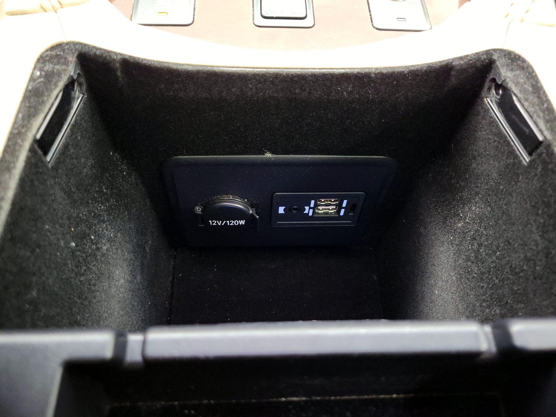 Thumbnail: 2015 Lexus LS - 19