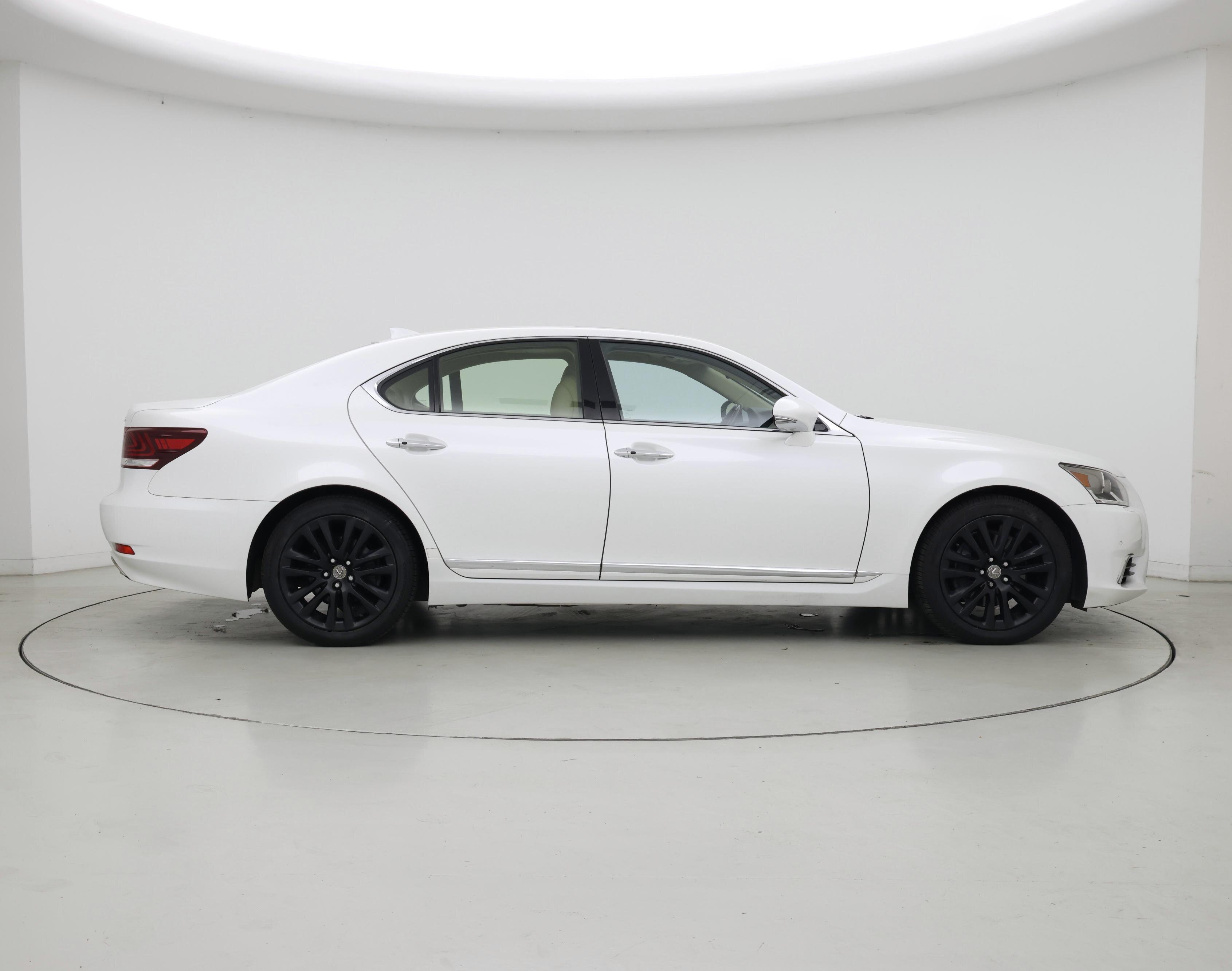 Thumbnail: 2015 Lexus LS - 7