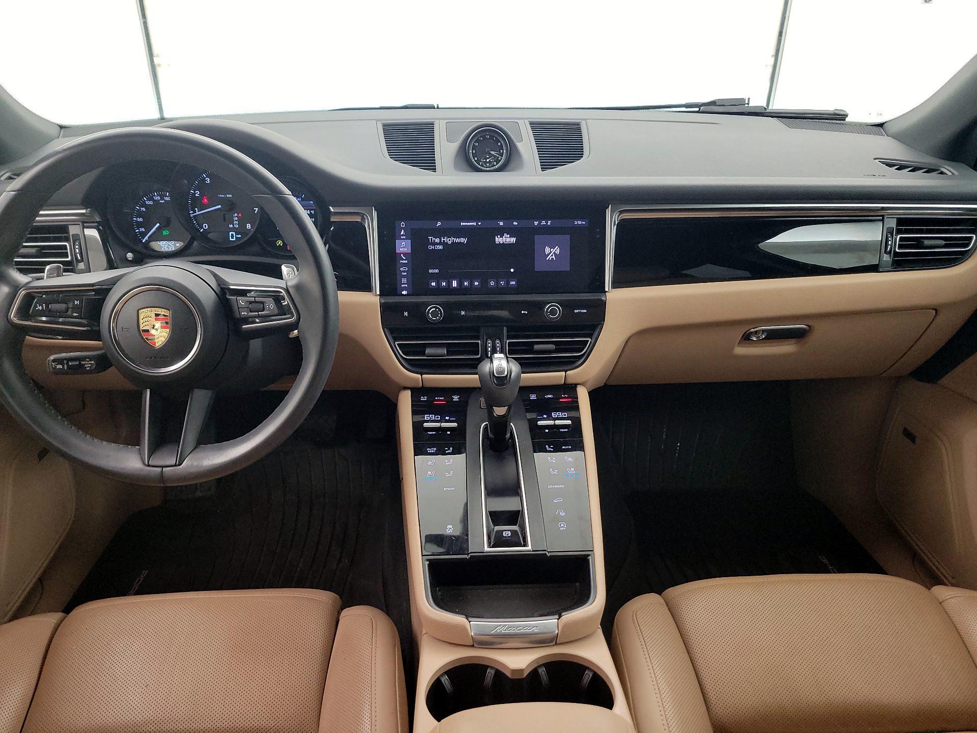 Thumbnail: 2024 Porsche Macan - 9