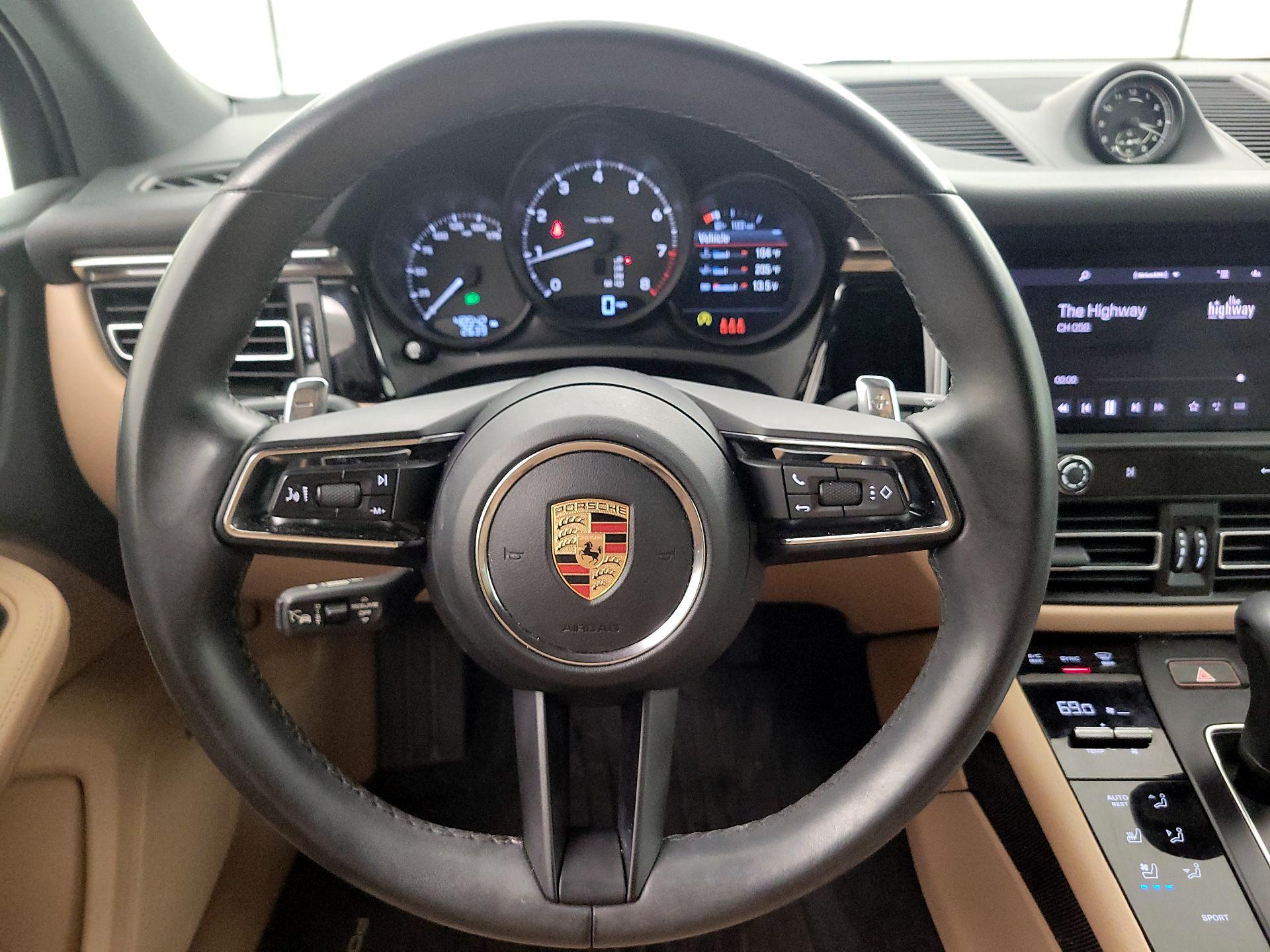 Thumbnail: 2024 Porsche Macan - 10