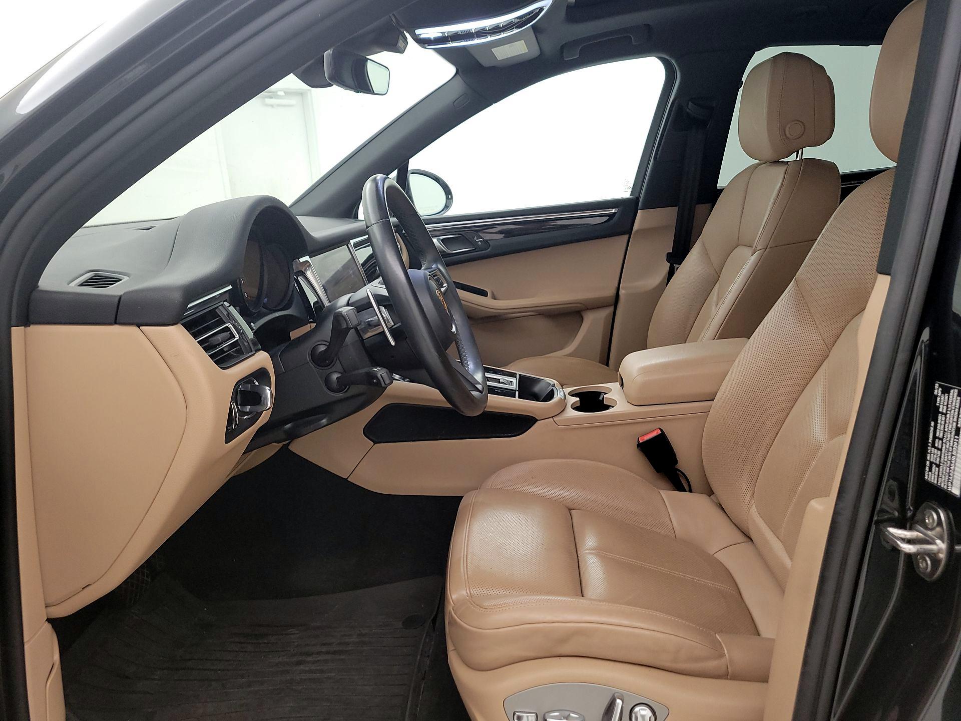 Thumbnail: 2024 Porsche Macan - 11