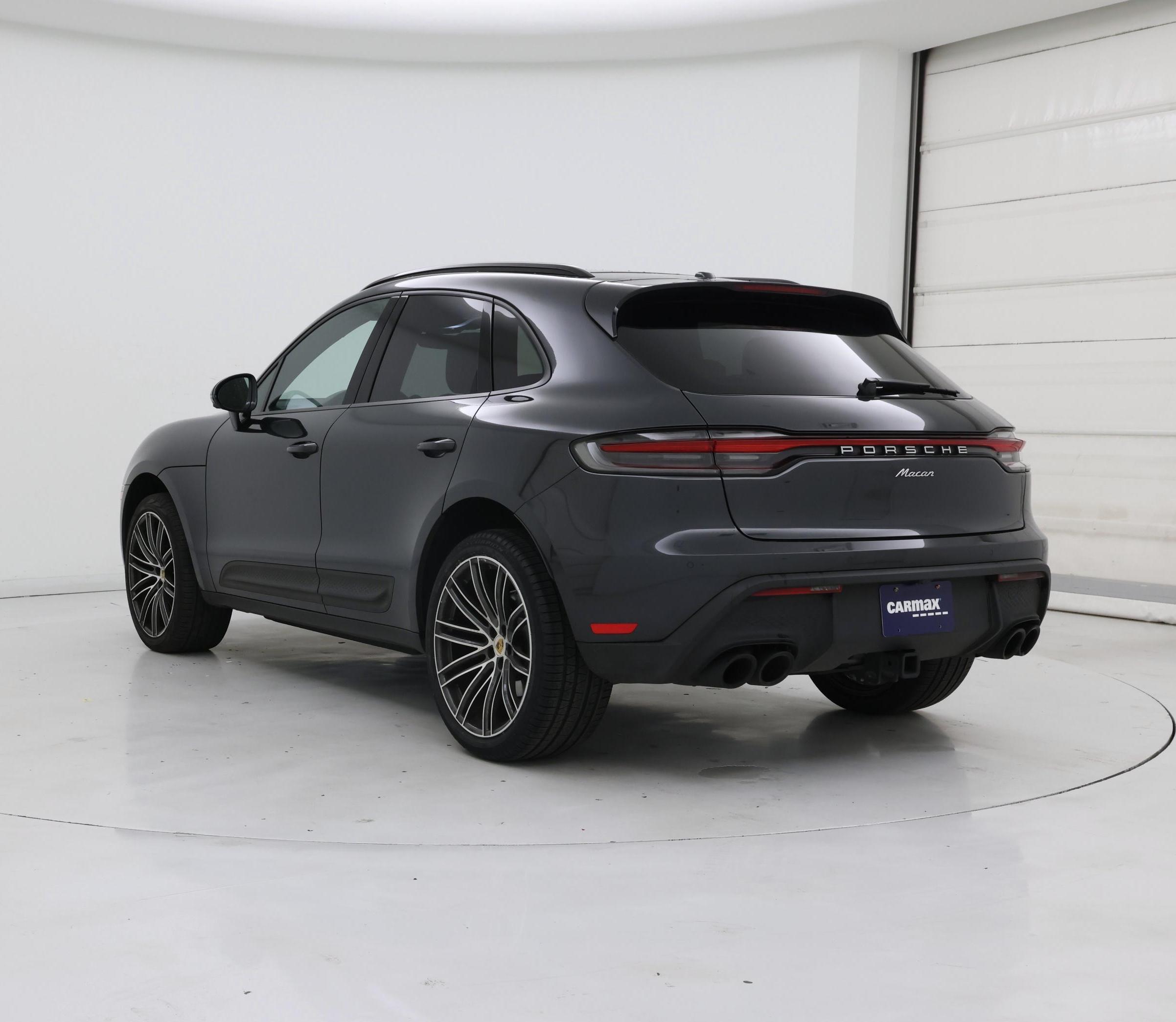 Thumbnail: 2024 Porsche Macan - 2