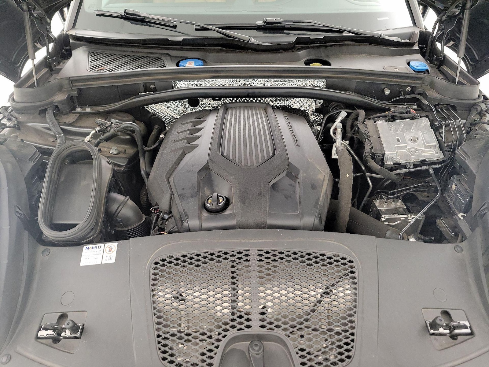 2024 Porsche Macan Base - Photo 23