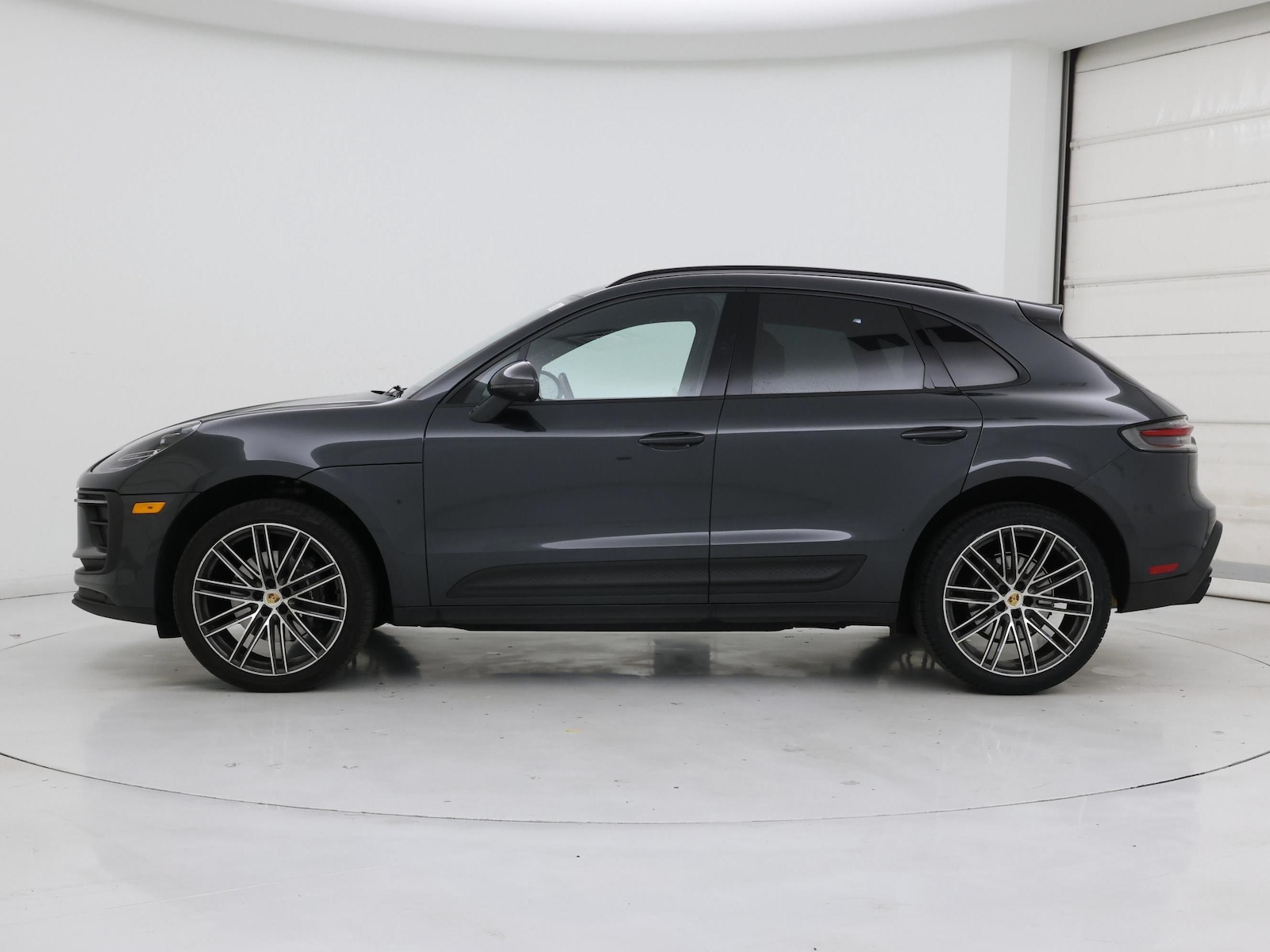 2024 Porsche Macan Base - Photo 4